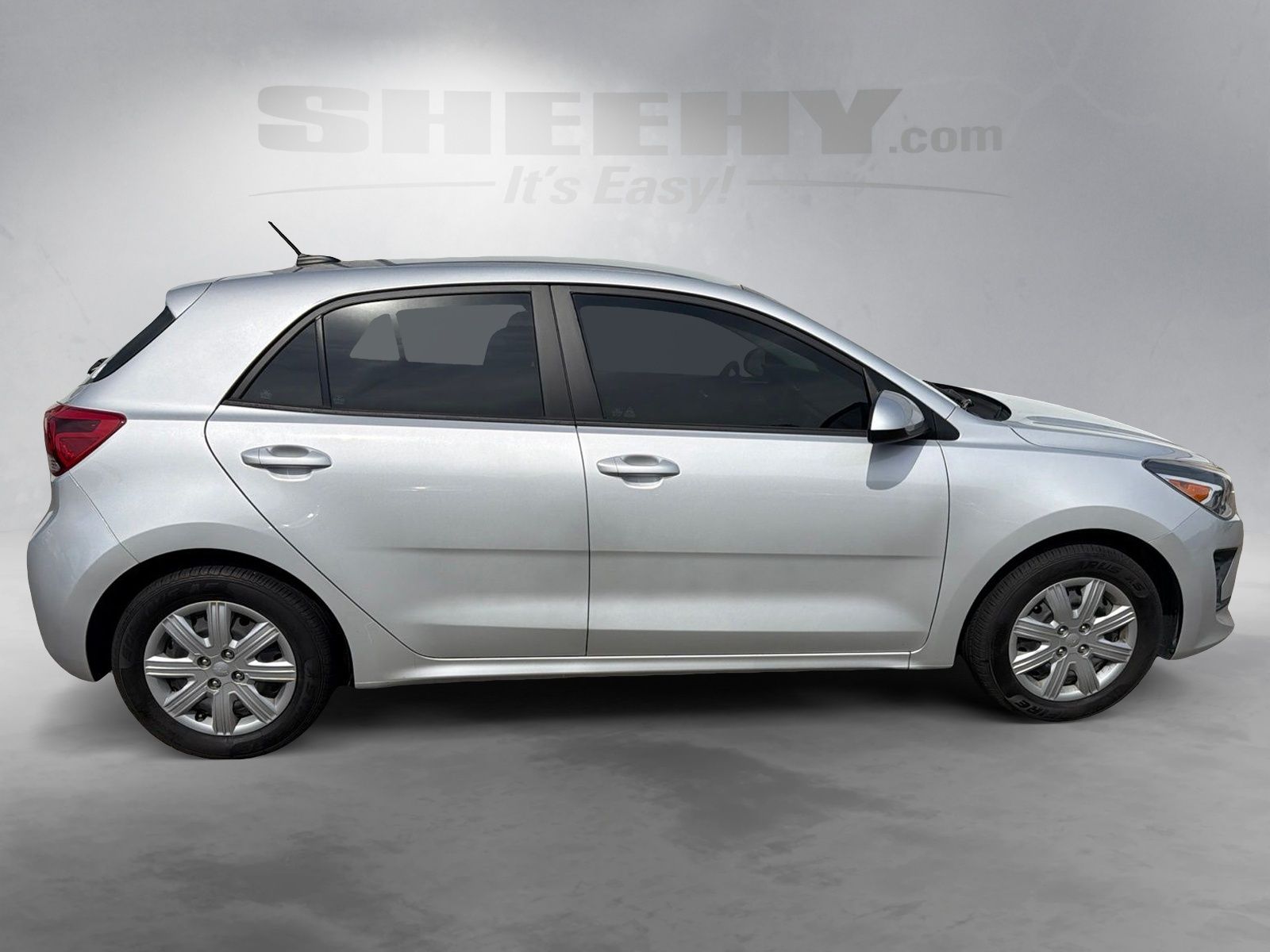 Used 2022 Silky Silver Kia S image 10
