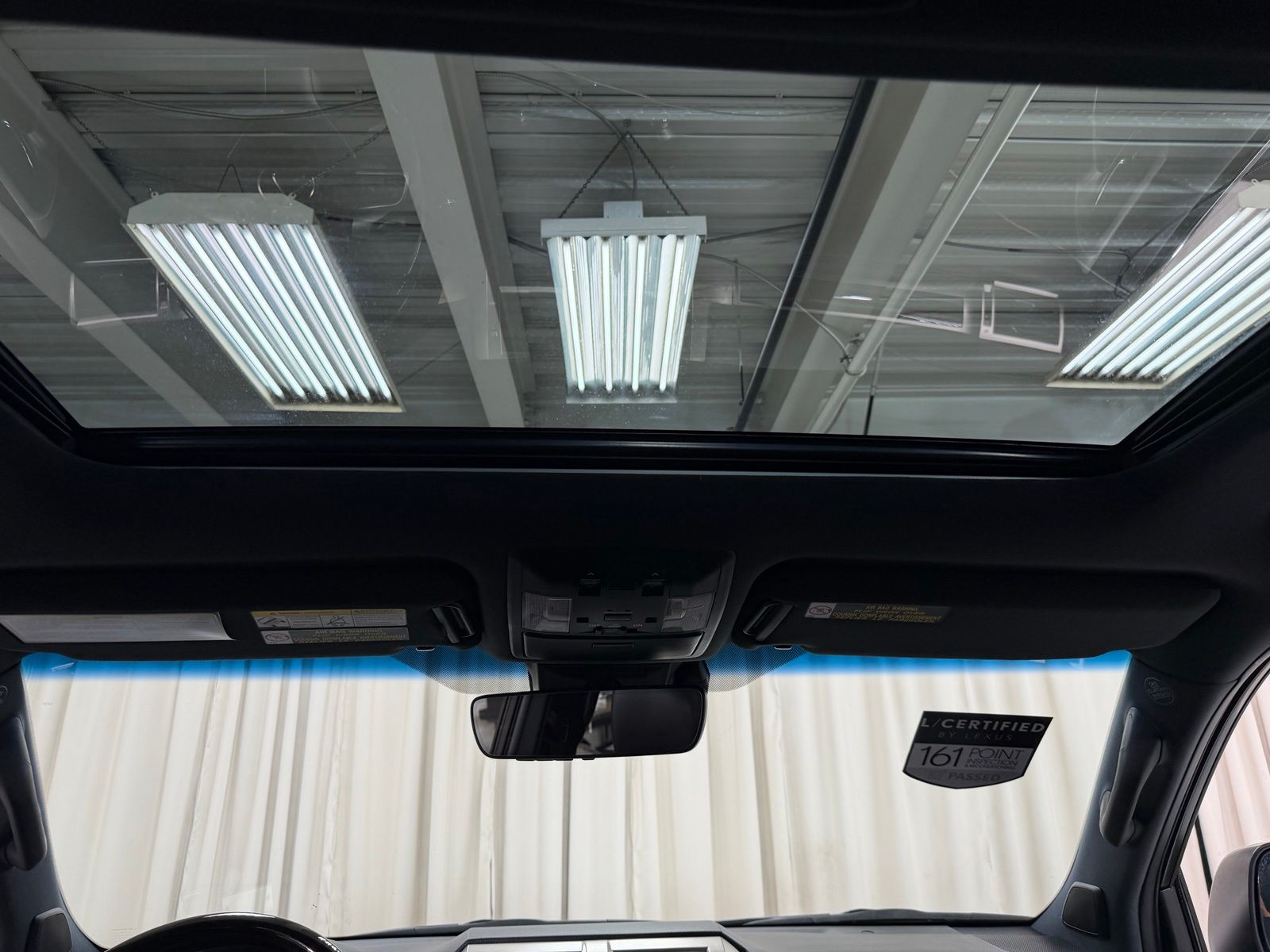 Used 2021  Lexus 460 image 11