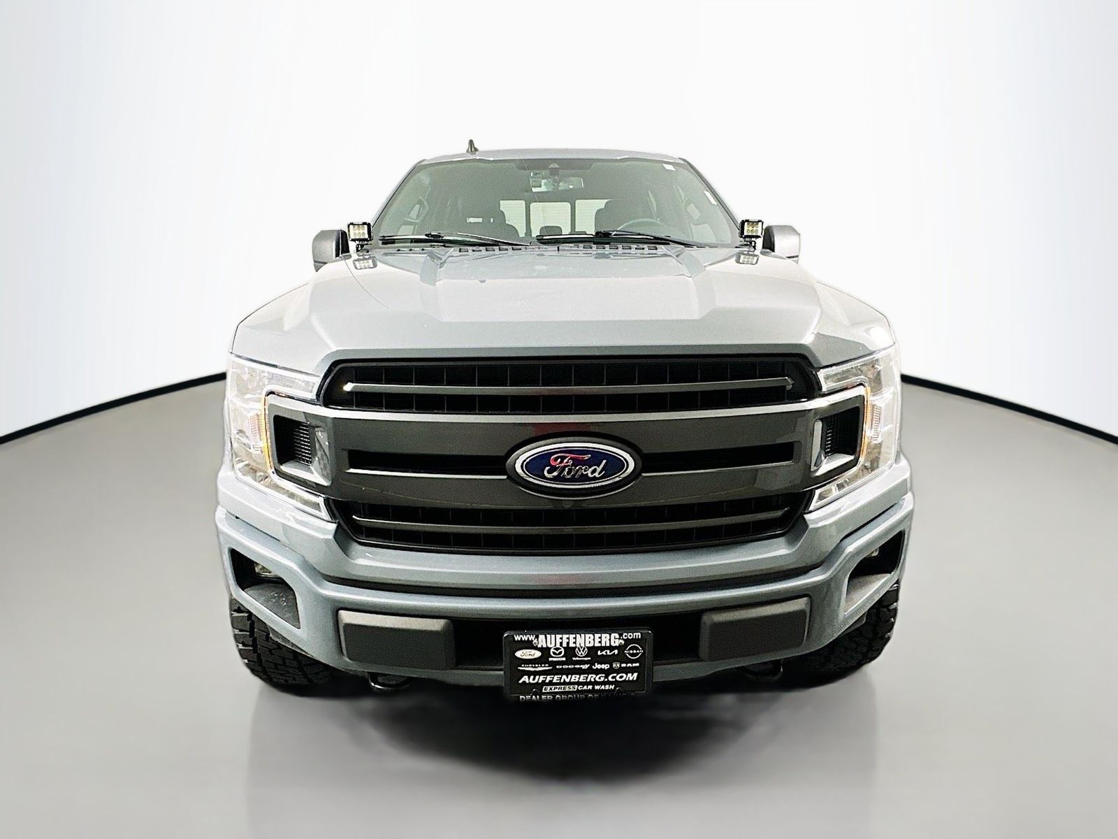 View vehicle photo 2