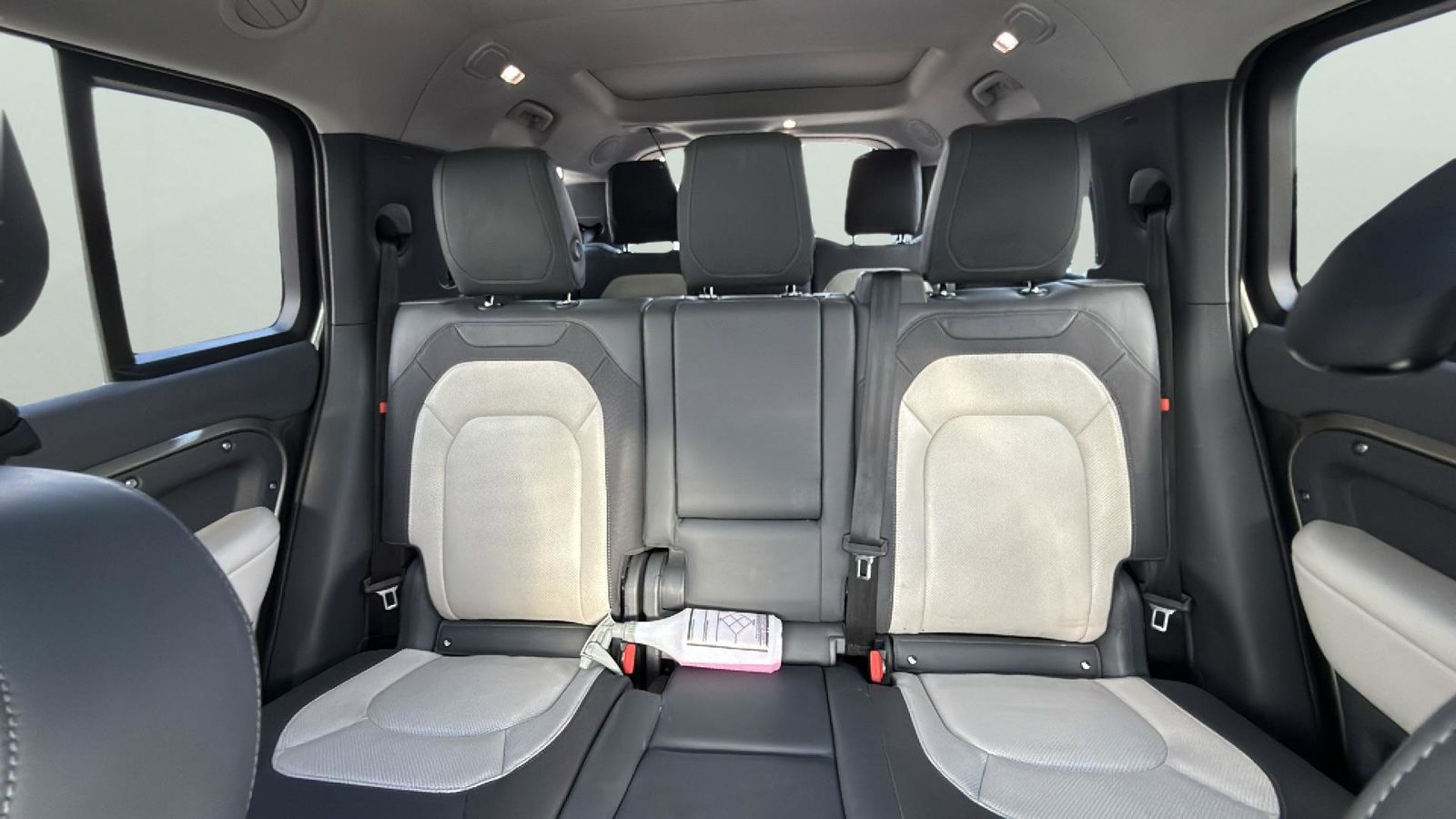 Used Car 2024 Land Rover Defender 130  X-dynamic Se For Sale Under $70,000 In Austin, Texas