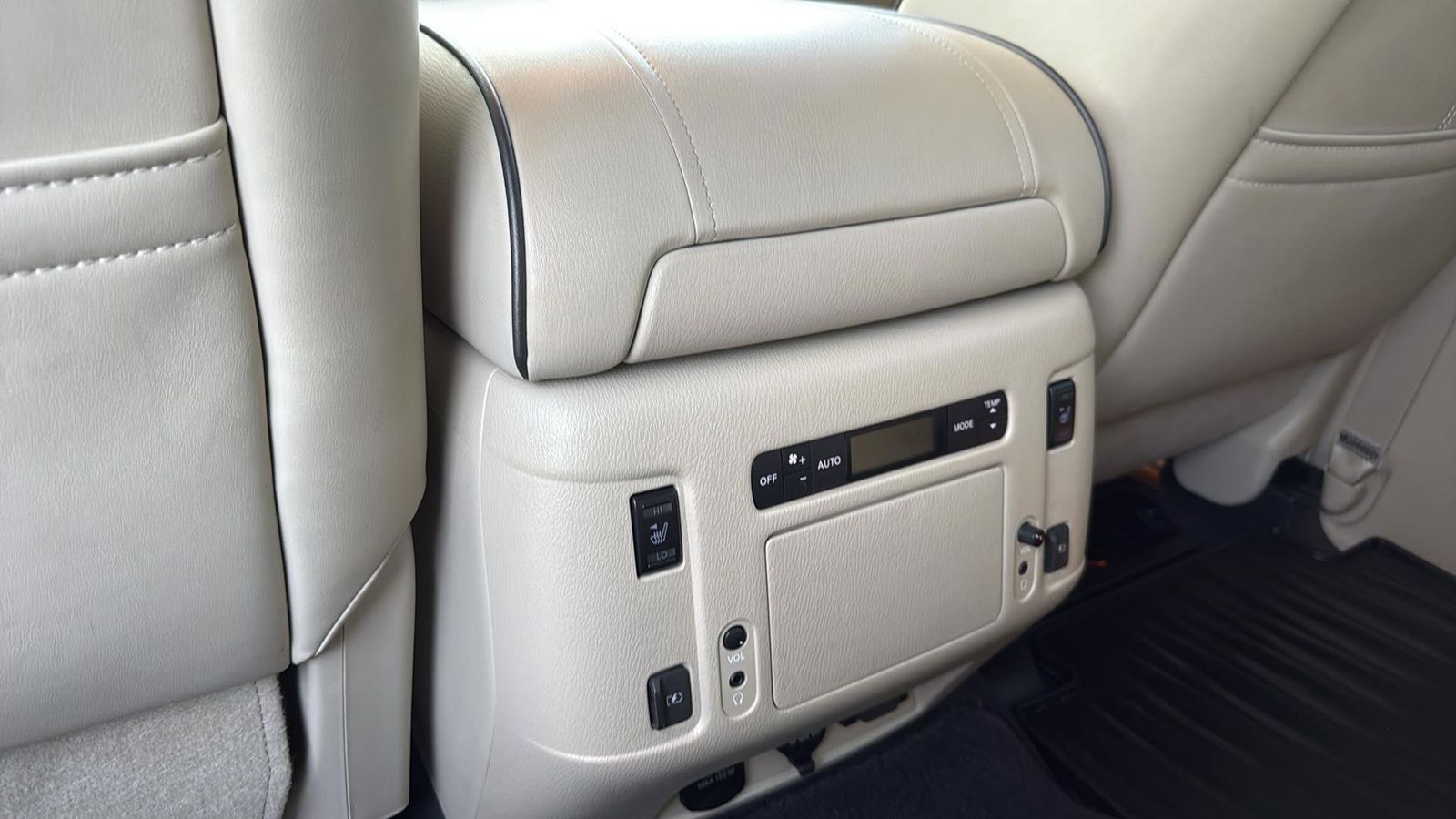 Used Car 2018 Infiniti Qx80  Base For Sale Under $30,000 In Austin, Texas