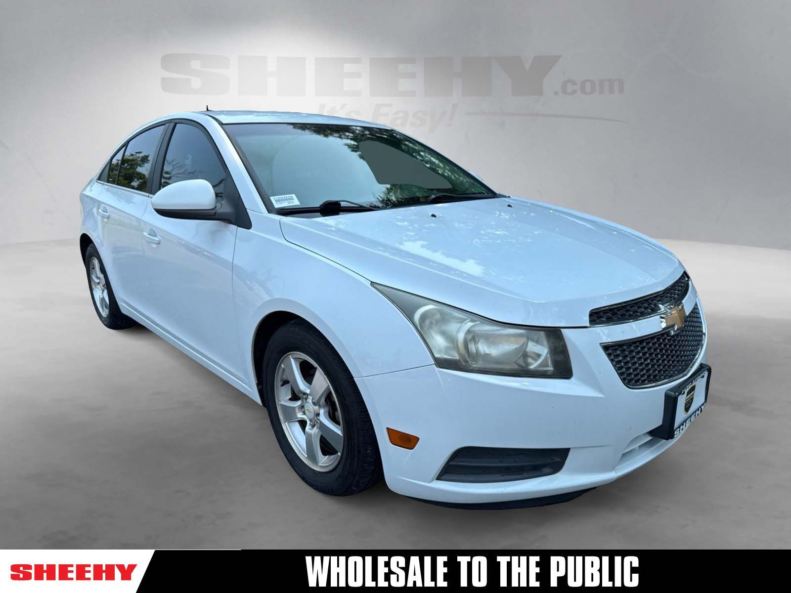 Summit White 2011 Chevrolet Cruze Sedan Front-Wheel Drive 6-Speed Automatic Overdrive