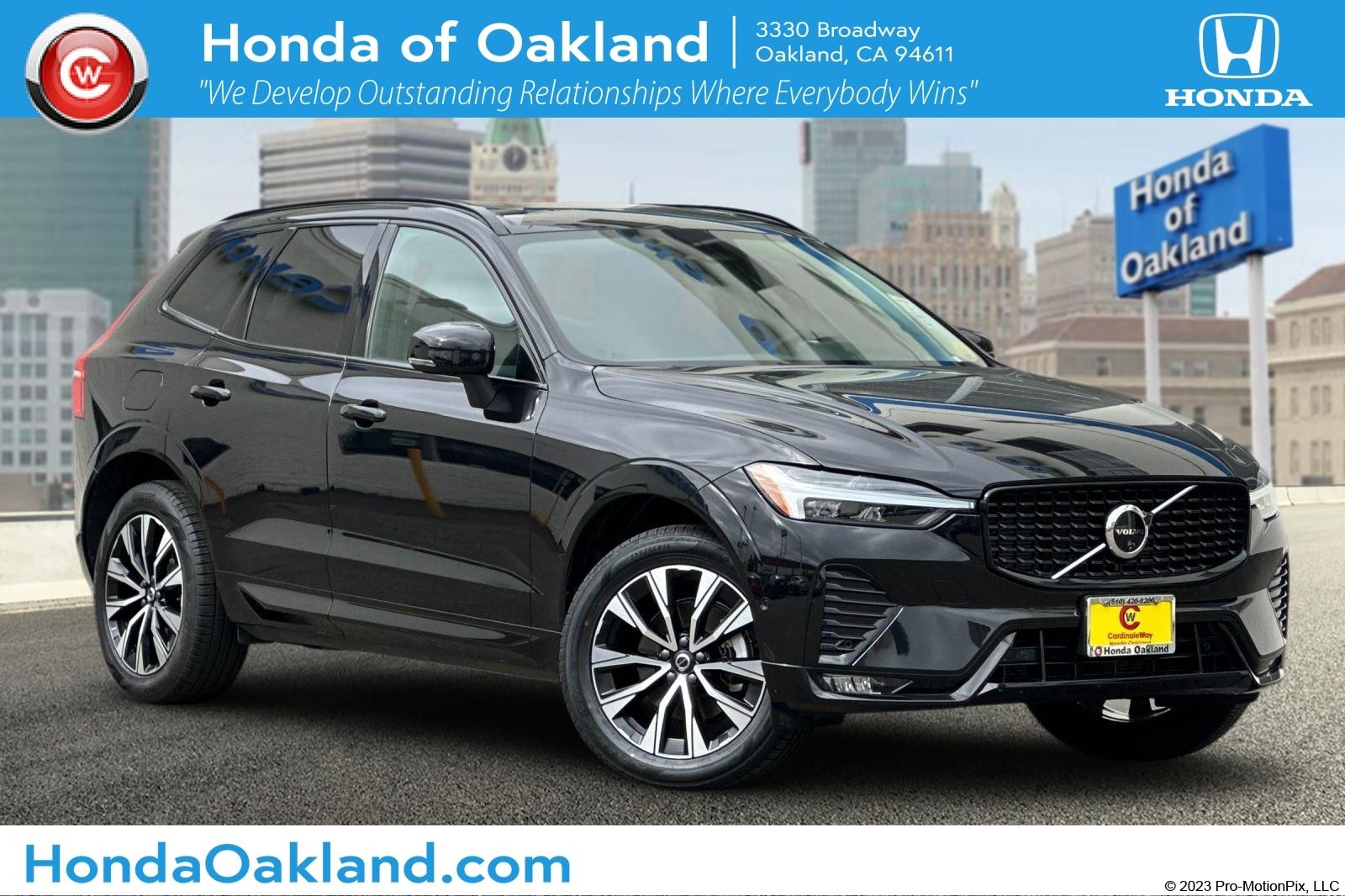 Onyx Black Metallic 2025 Volvo XC60 B5 Plus Dark Theme AWD SUV / Crossover All-Wheel Drive Automatic