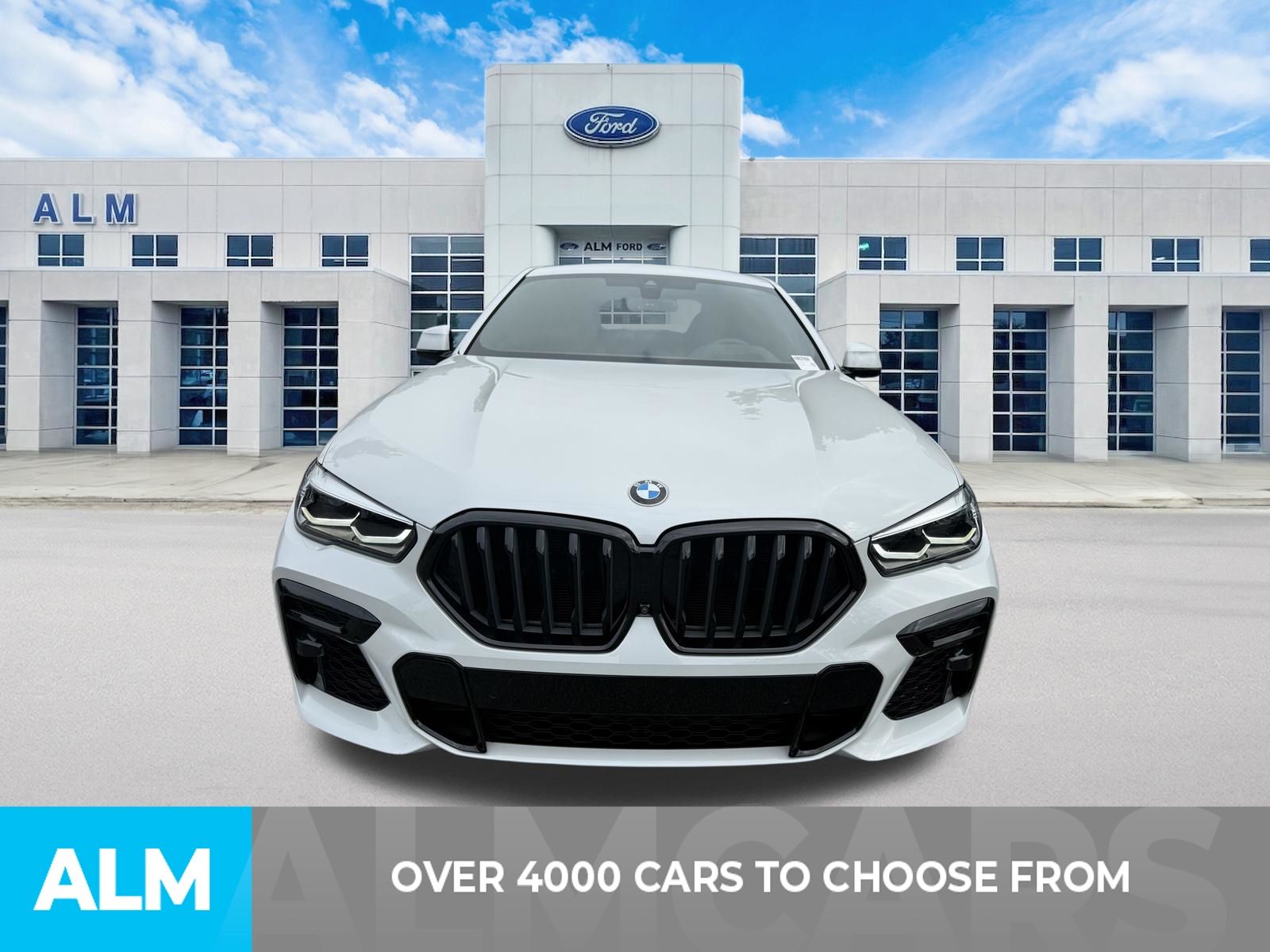 Used 2022 Mineral White Metallic BMW xDrive40i image 2