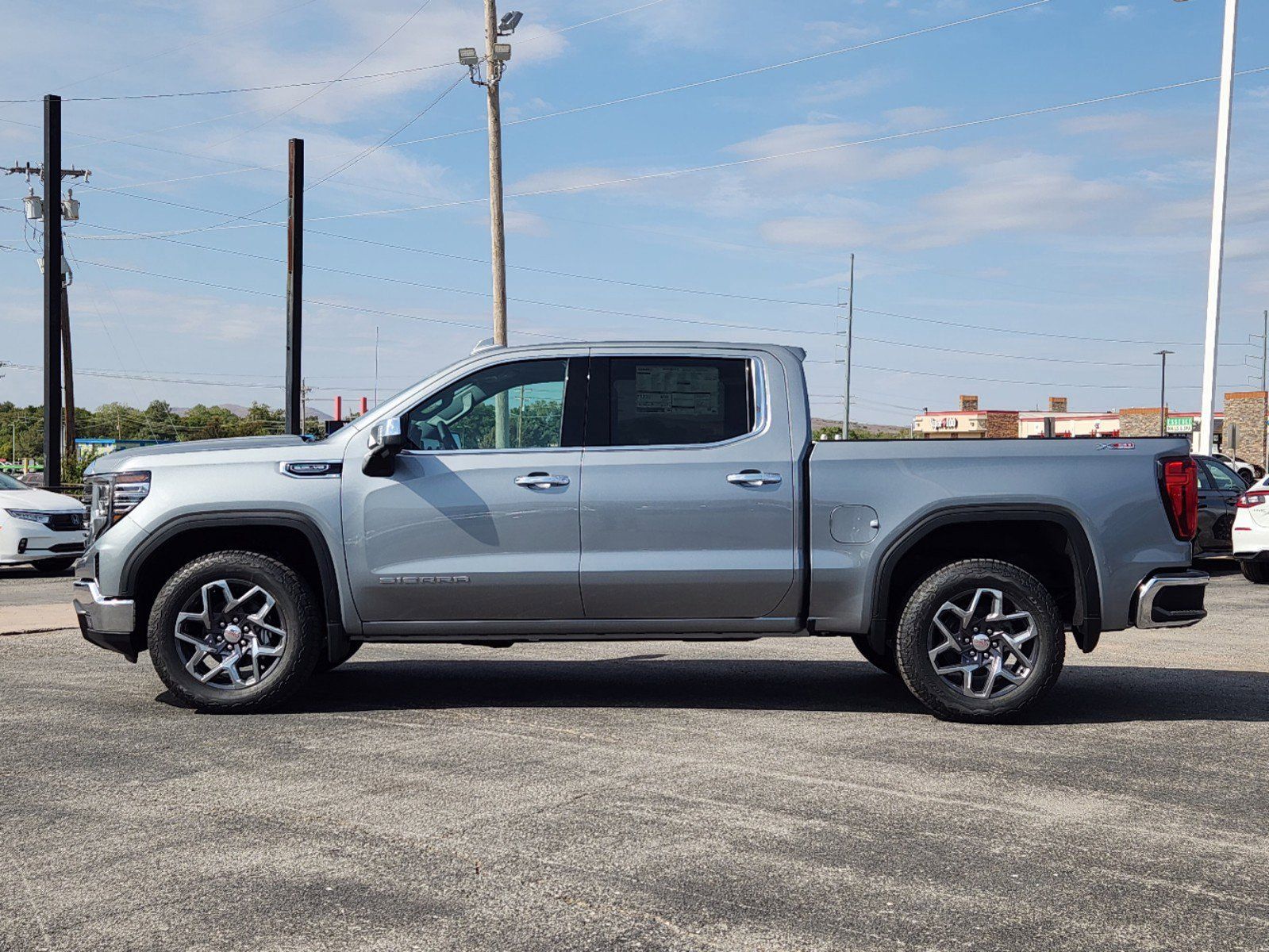 2025 GMC Sierra 1500 SLT 5