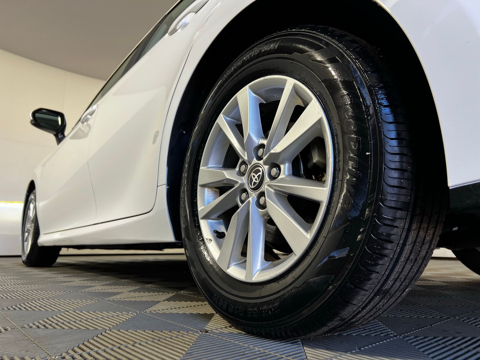 Thumbnail: 2025 Toyota Camry - 24