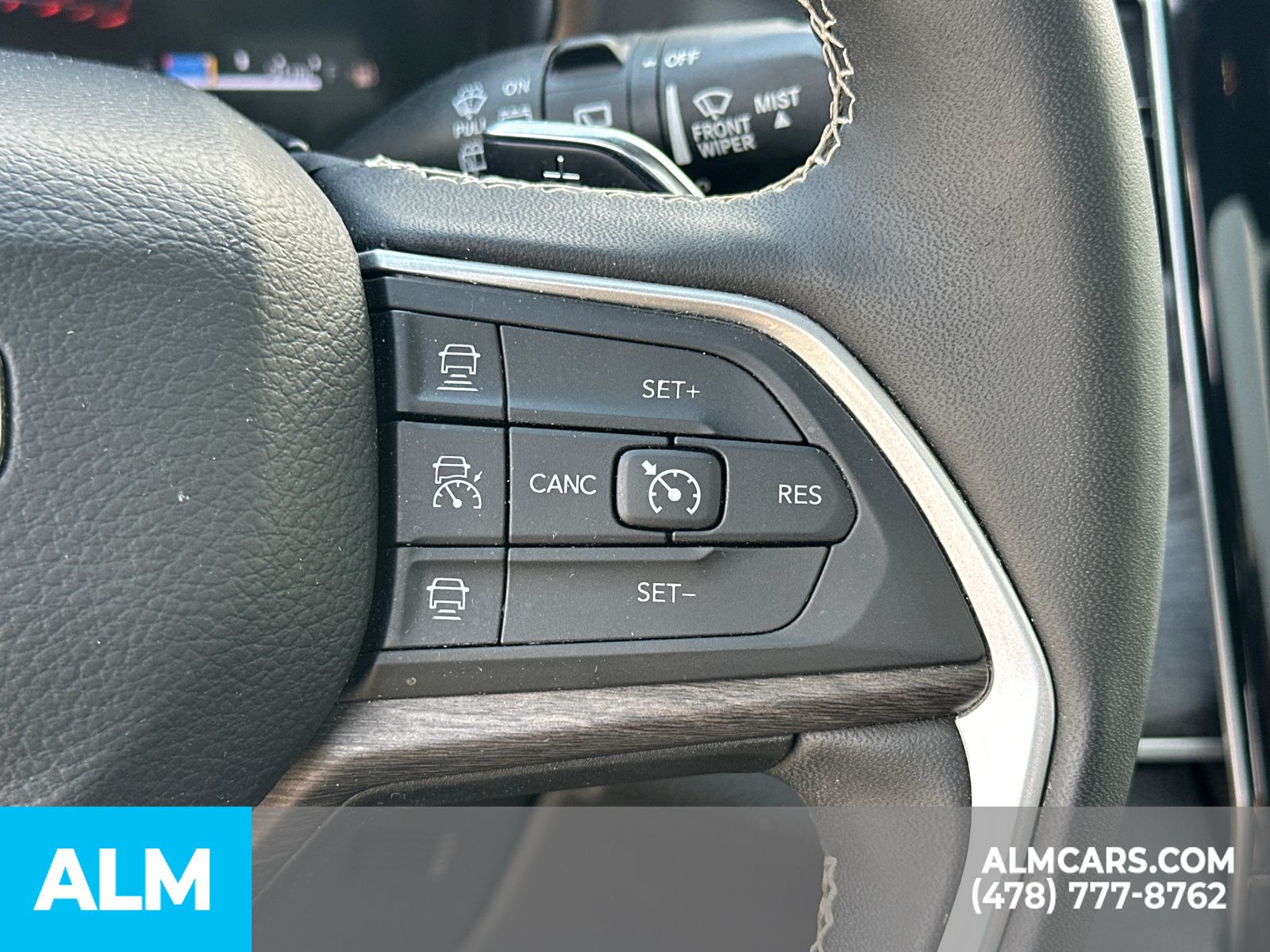 Used 2024 Silver Jeep 4xe image 31