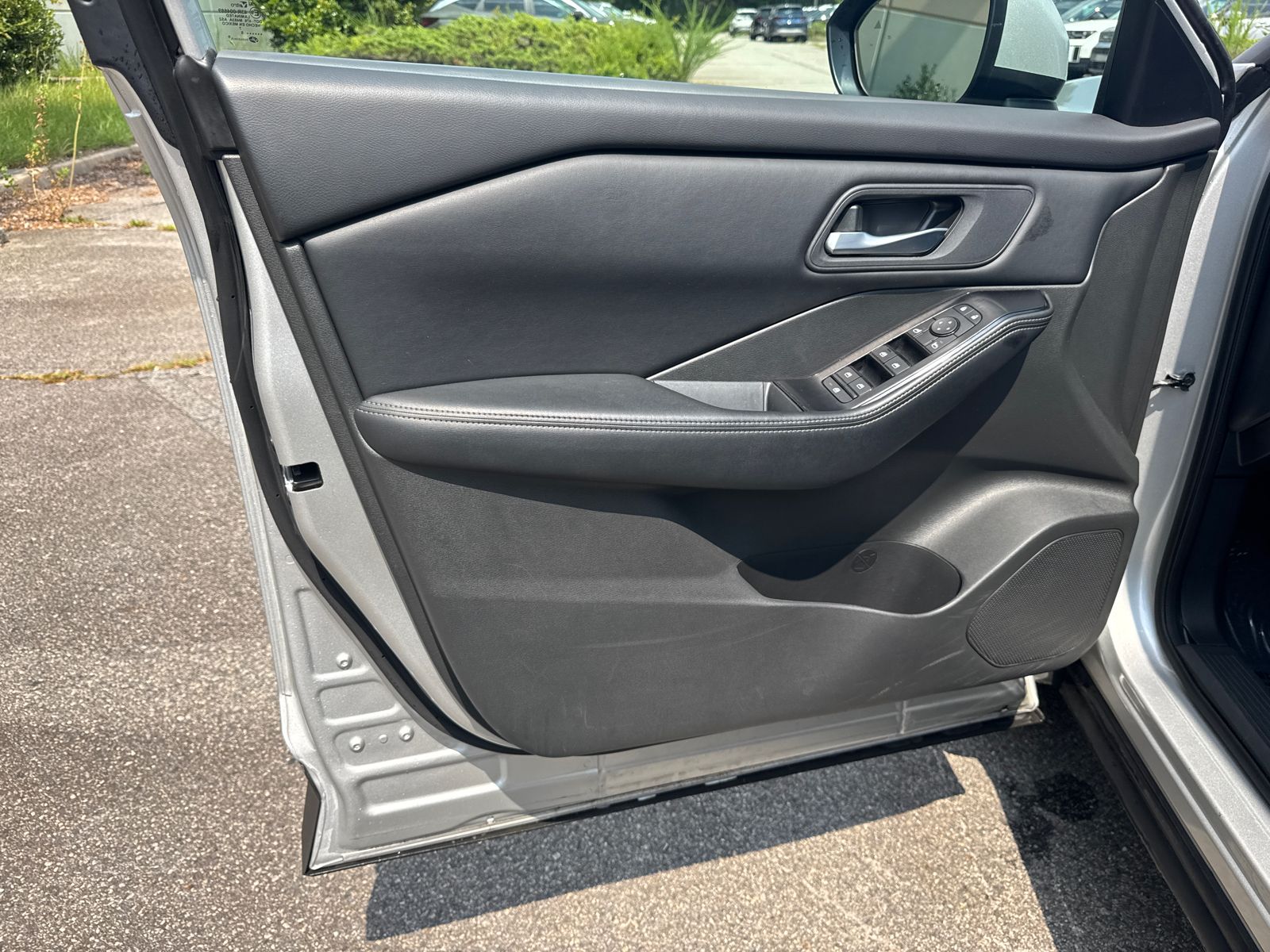 Used 2025 Brilliant Silver Metallic Nissan SV image 10