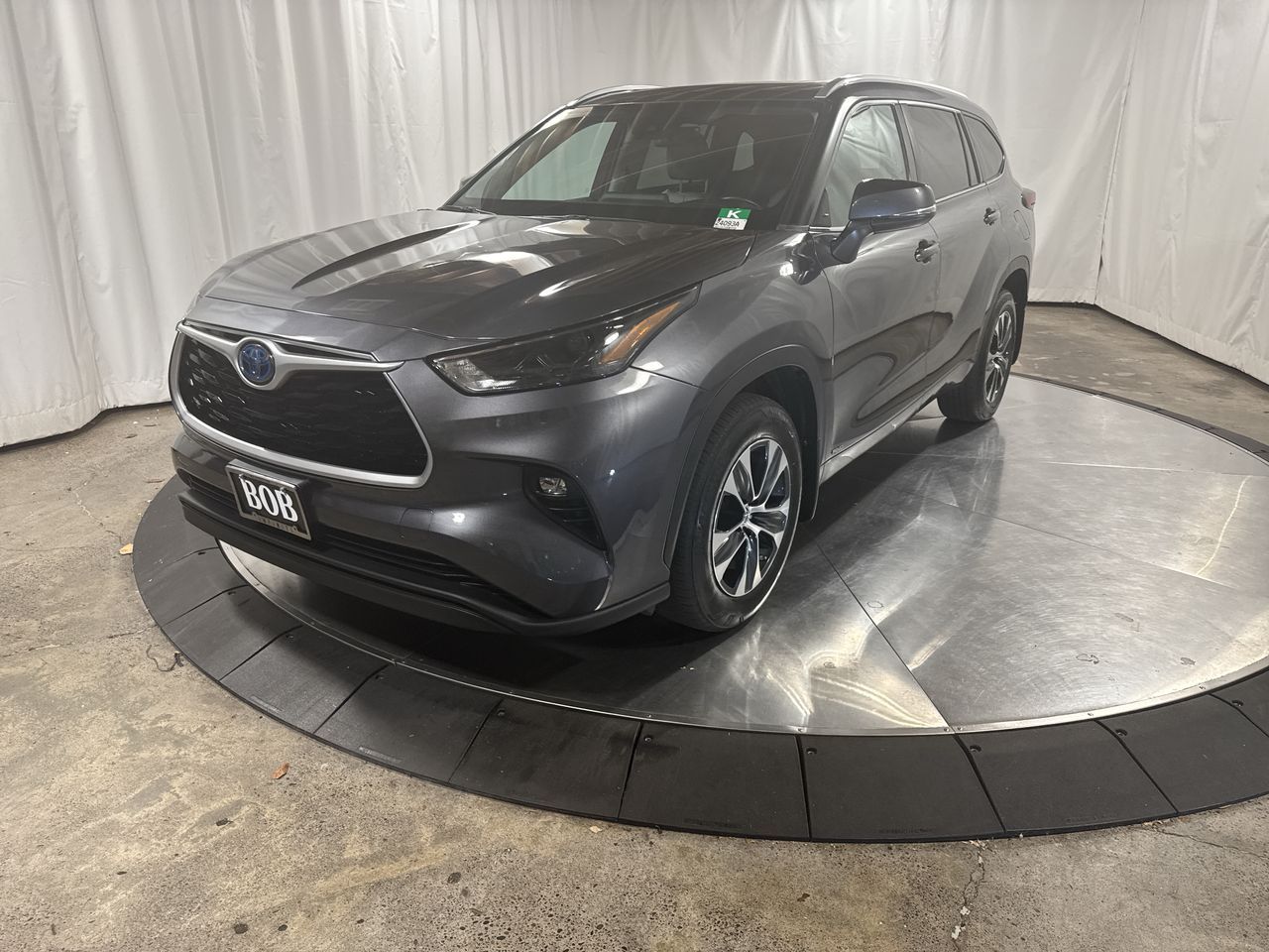 2022 Toyota Highlander Hybrid 