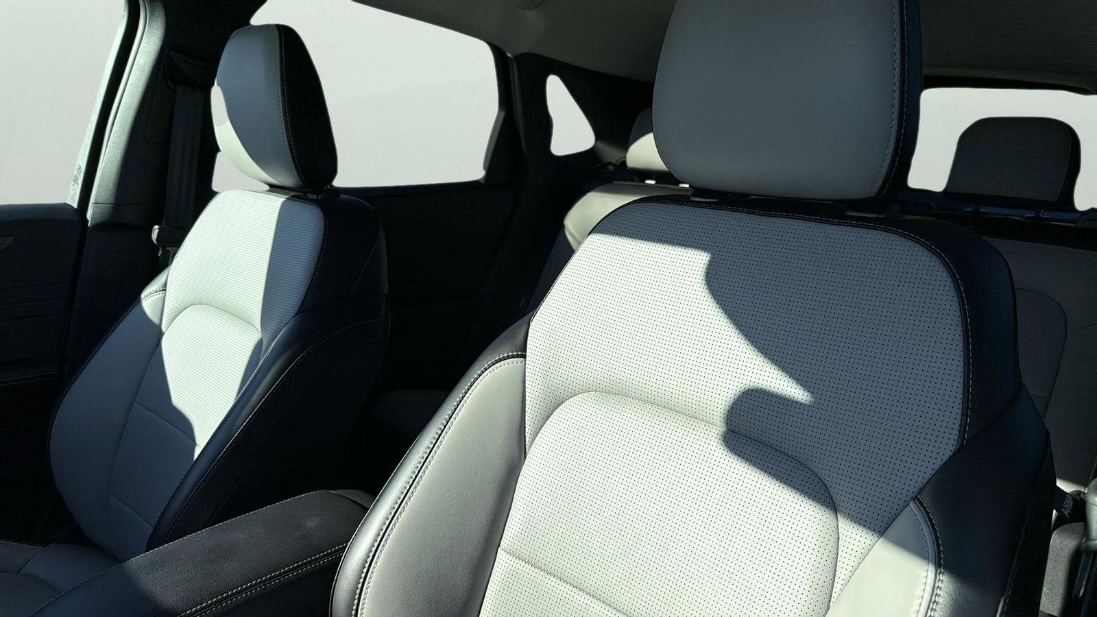 Used Car 2025 Ford Escape Hybrid  Platinum For Sale Under $40,000 In Austin, Texas