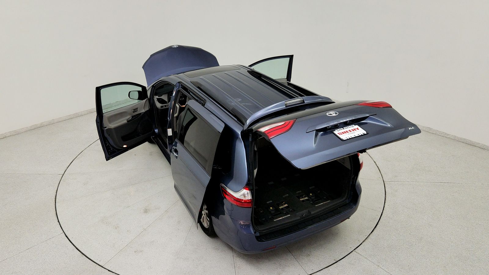 Used 2015 Blue Toyota XLE image 23