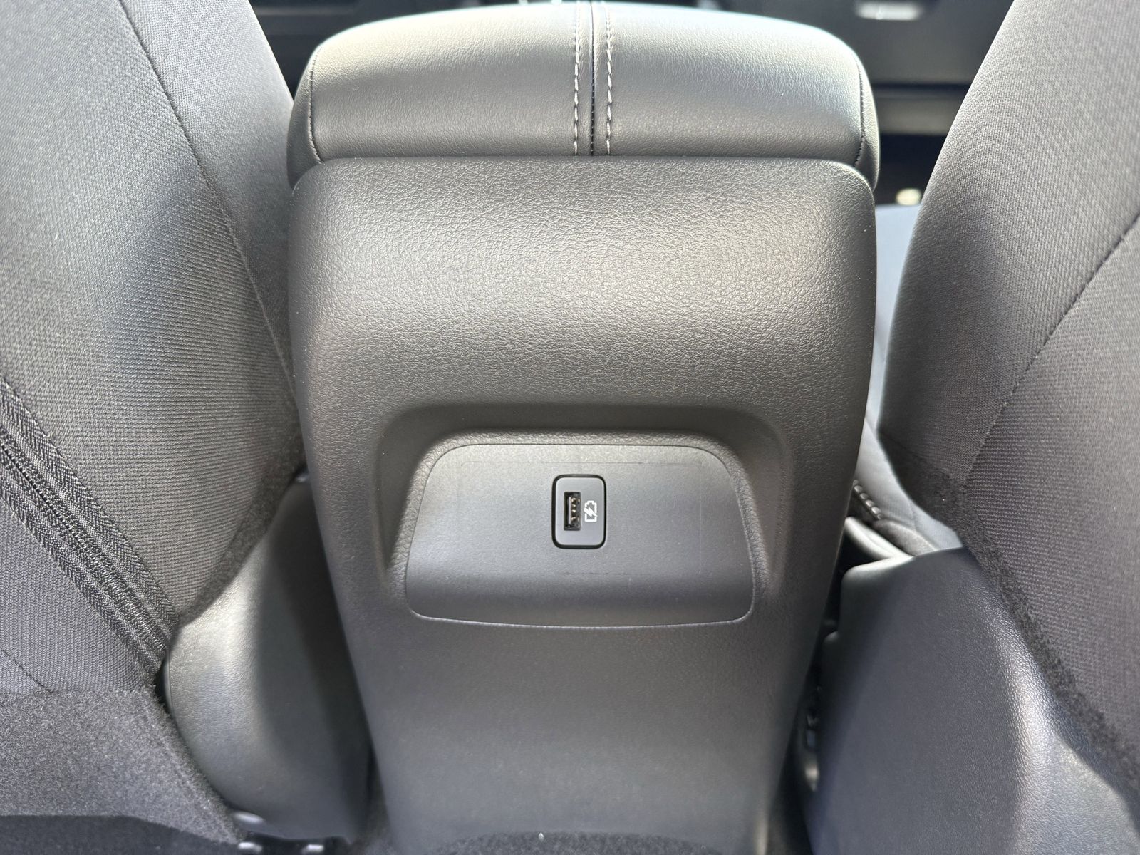 2025 Nissan Sentra SV photo 3