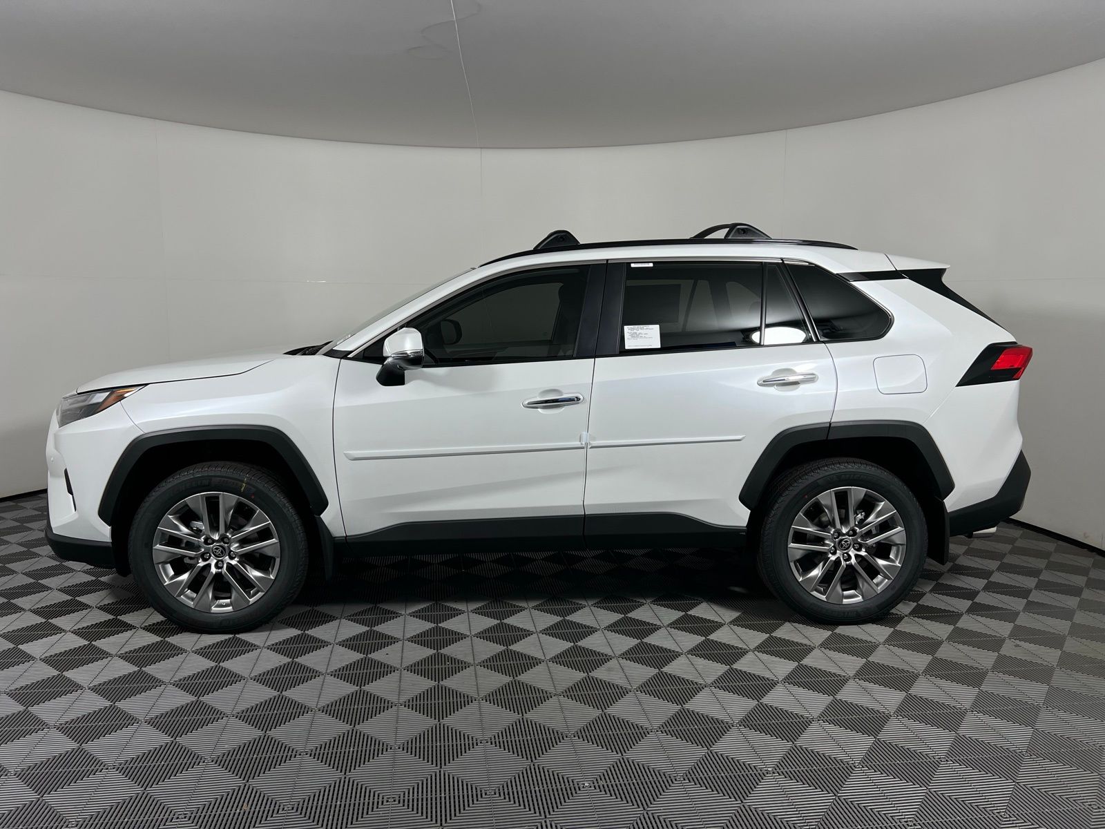 Thumbnail: 2025 Toyota RAV4 - 7