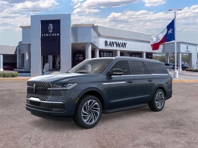 Flight Blue Metallic Clearcoat 2026 Lincoln Navigator SUV / Crossover Four-Wheel Drive Automatic
