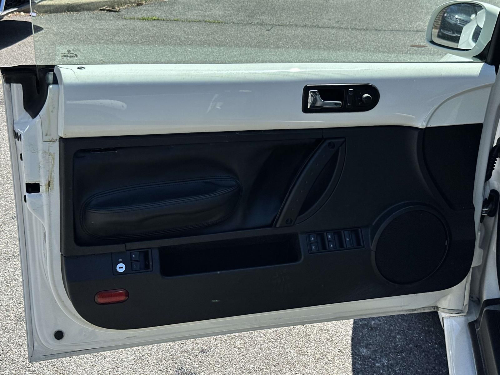 Used 2007 Gray Volkswagen Triple White image 20