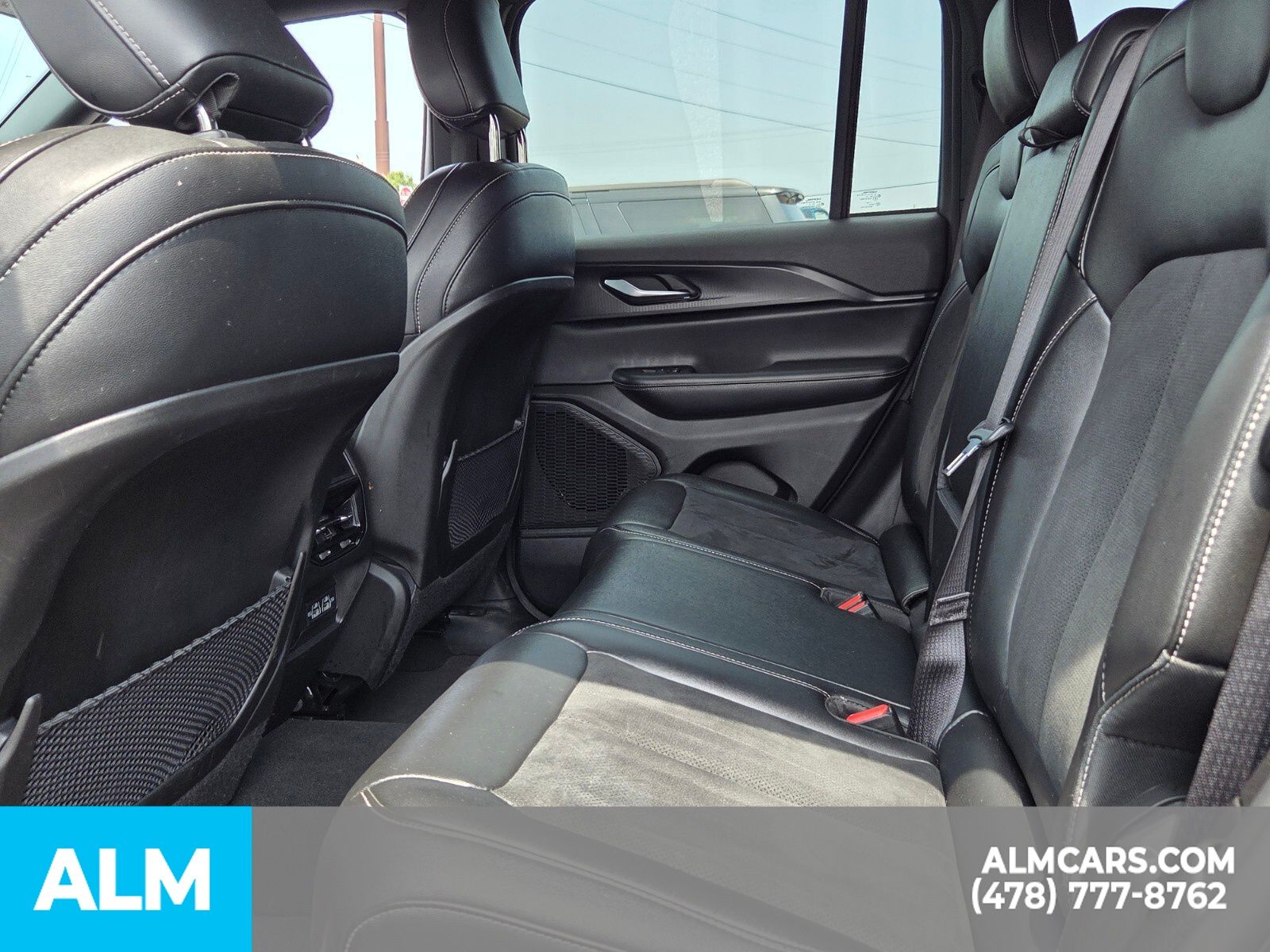 Used 2024 Gray Jeep Altitude image 7