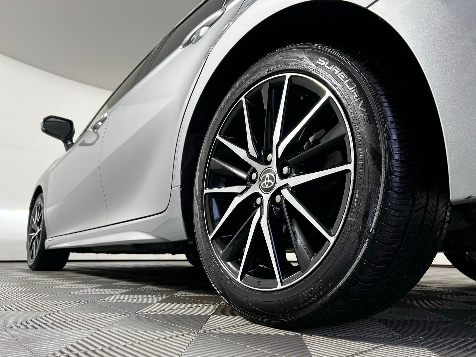 Thumbnail: 2022 Toyota Camry - 25