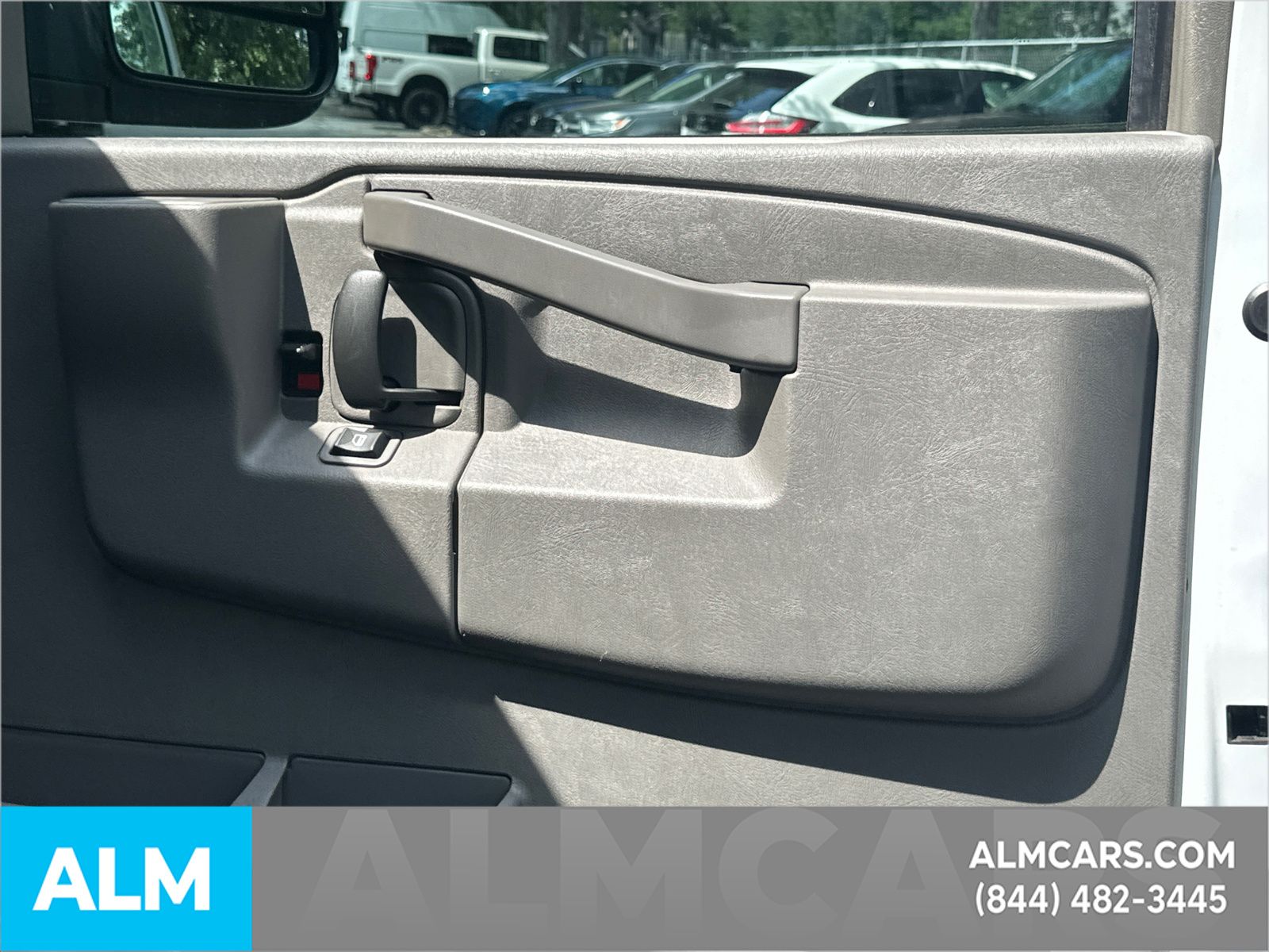 Used 2025 White Chevrolet LT image 15