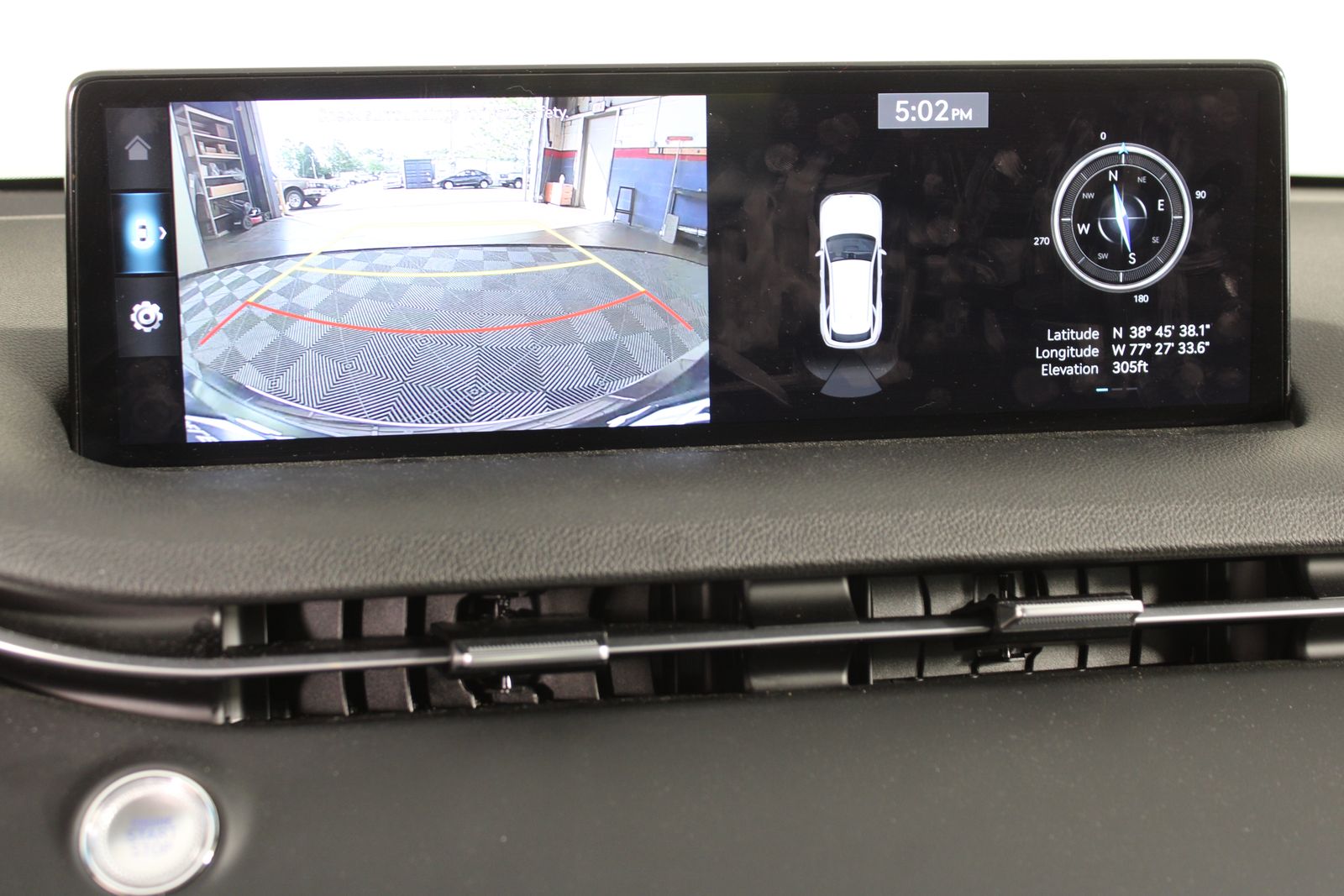 Used 2025 White Genesis 2.5T image 21