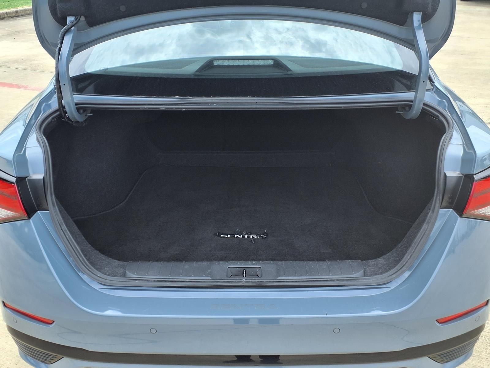2025 Nissan Sentra SR Gray at Bravo Nissan