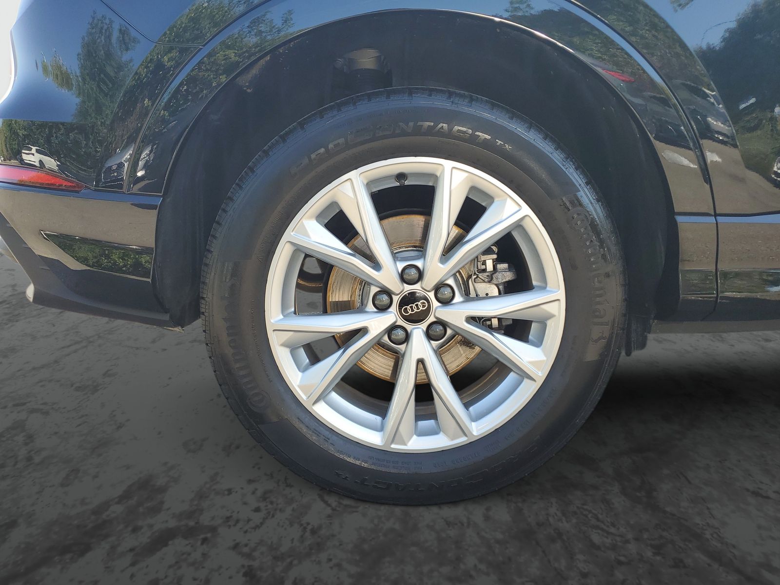 Vehicle photo