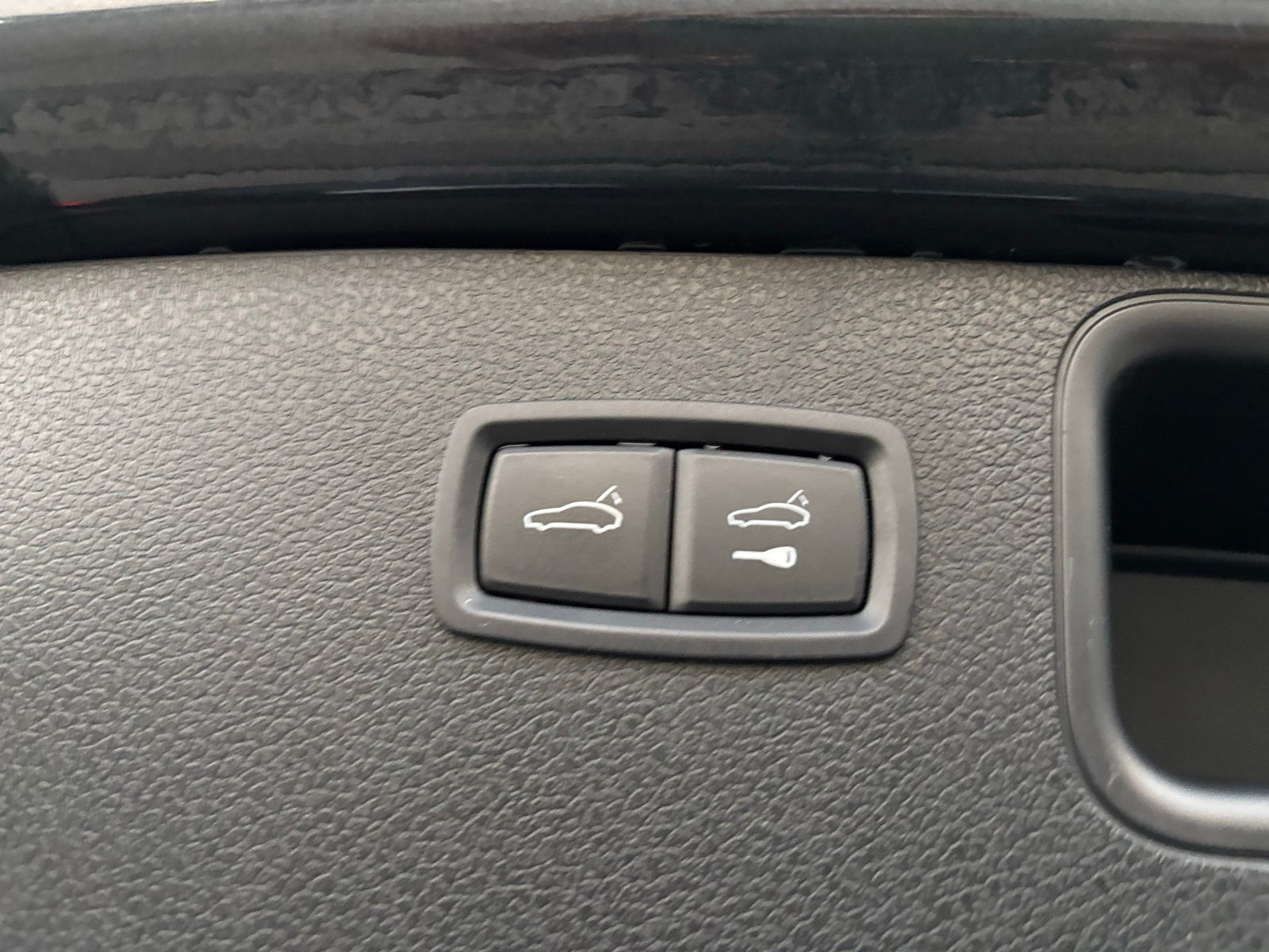 Used Car 2017 Porsche Macan  Base For Sale Under $25,000 In Austin, Texas