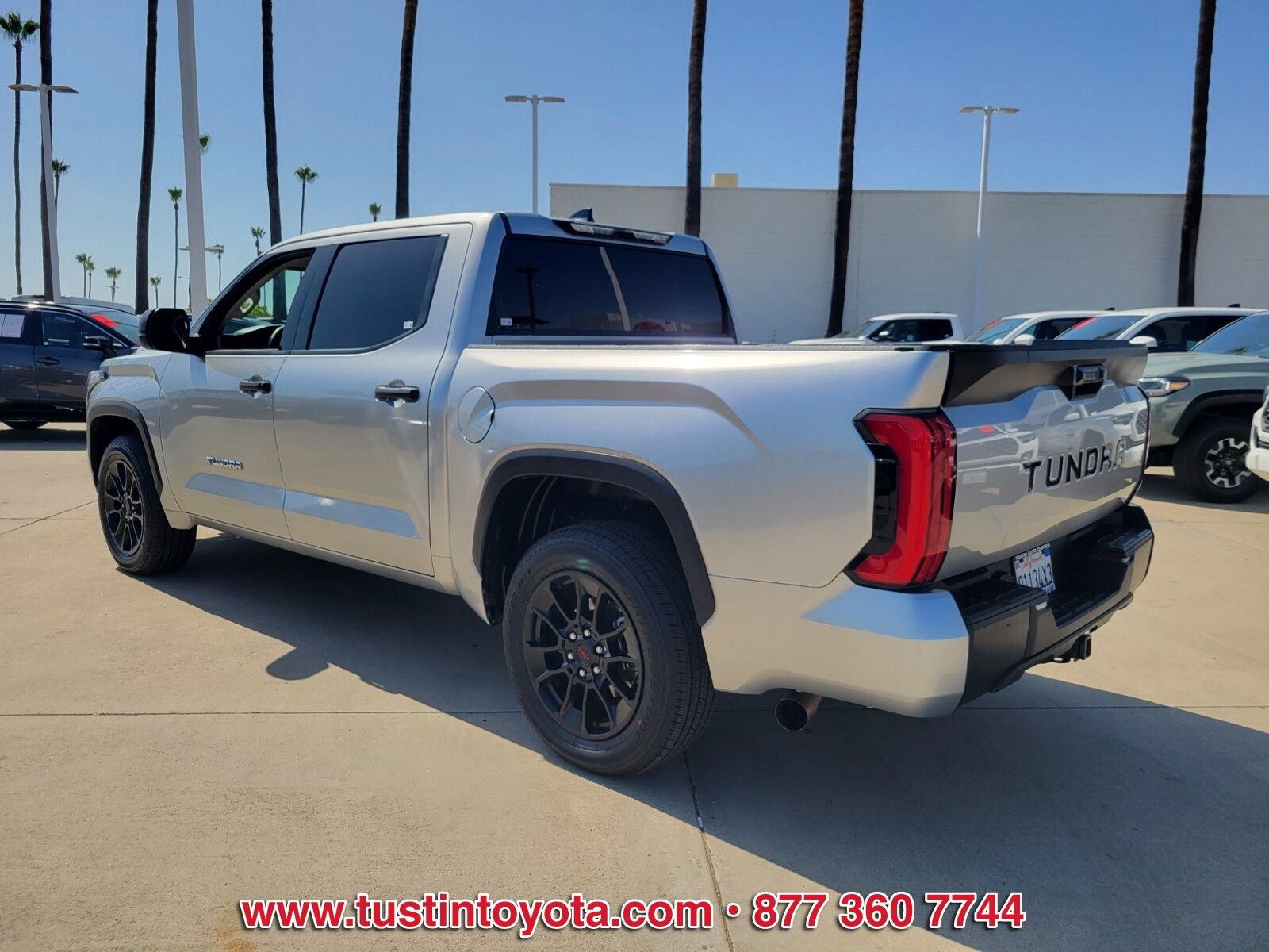 Used 2022 Silver Toyota SR5 image 6