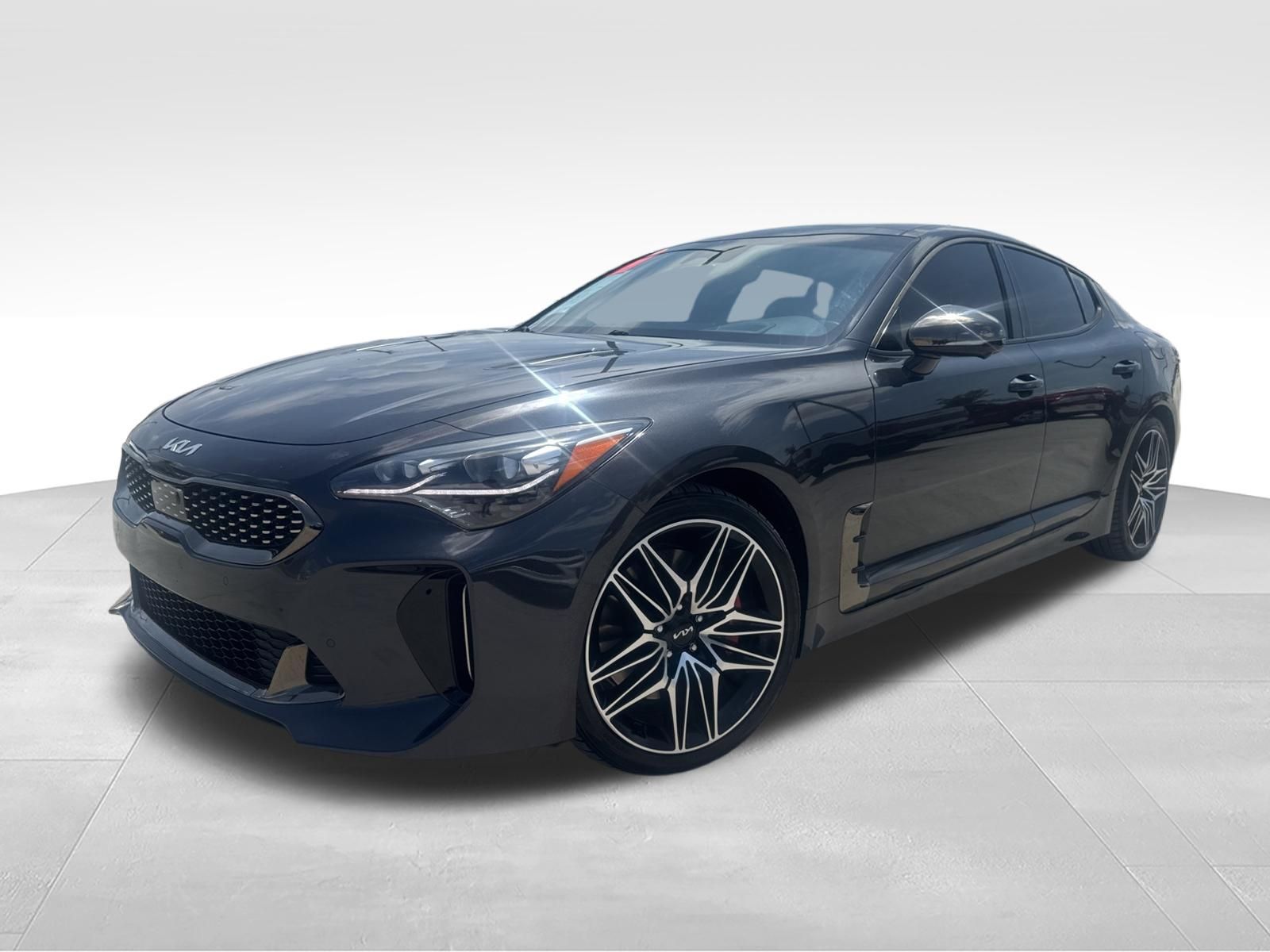 2023 Kia Stinger GT2's photo