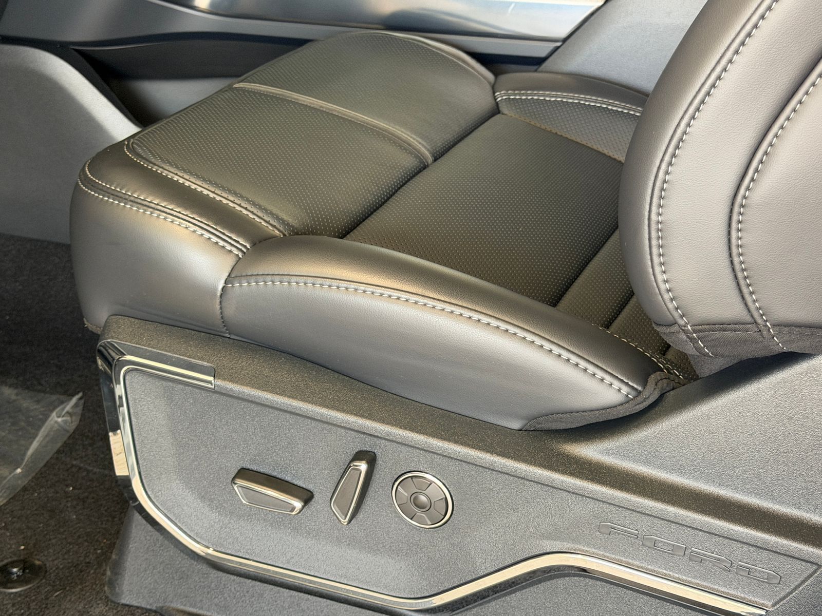 New 2026 Avalanche Ford Platinum image 23