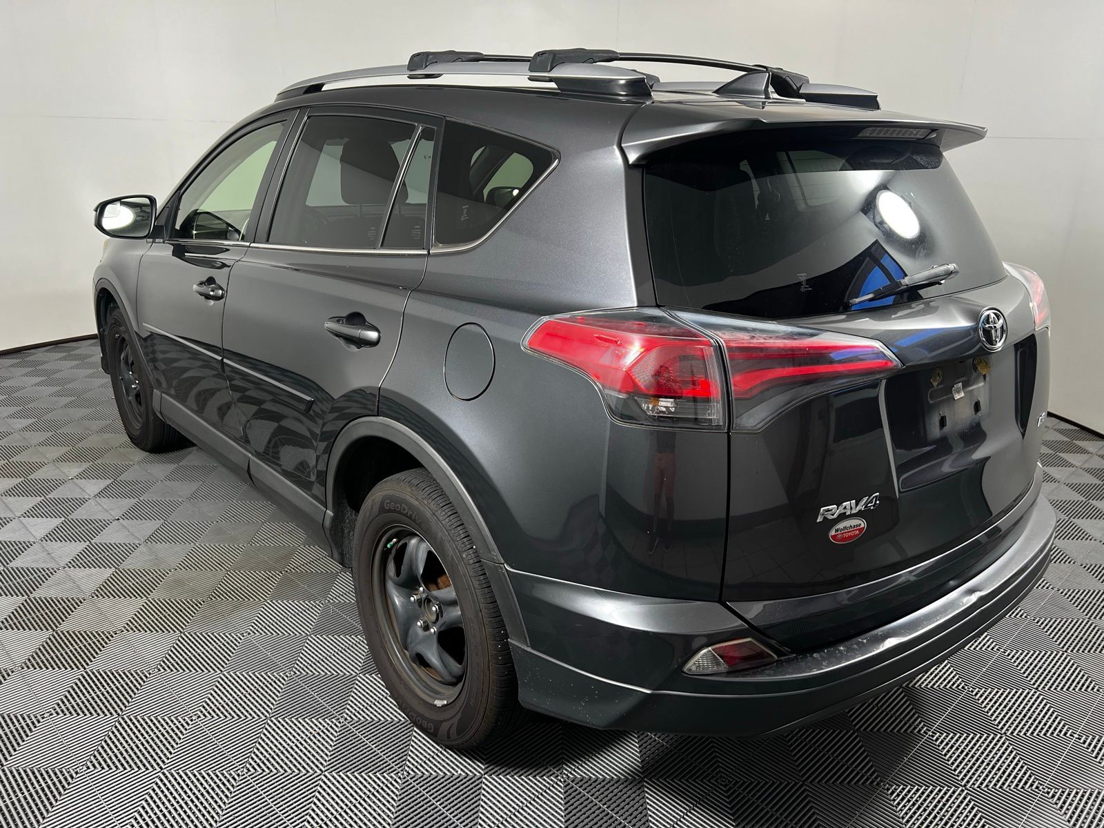 Thumbnail: 2016 Toyota RAV4 - 7