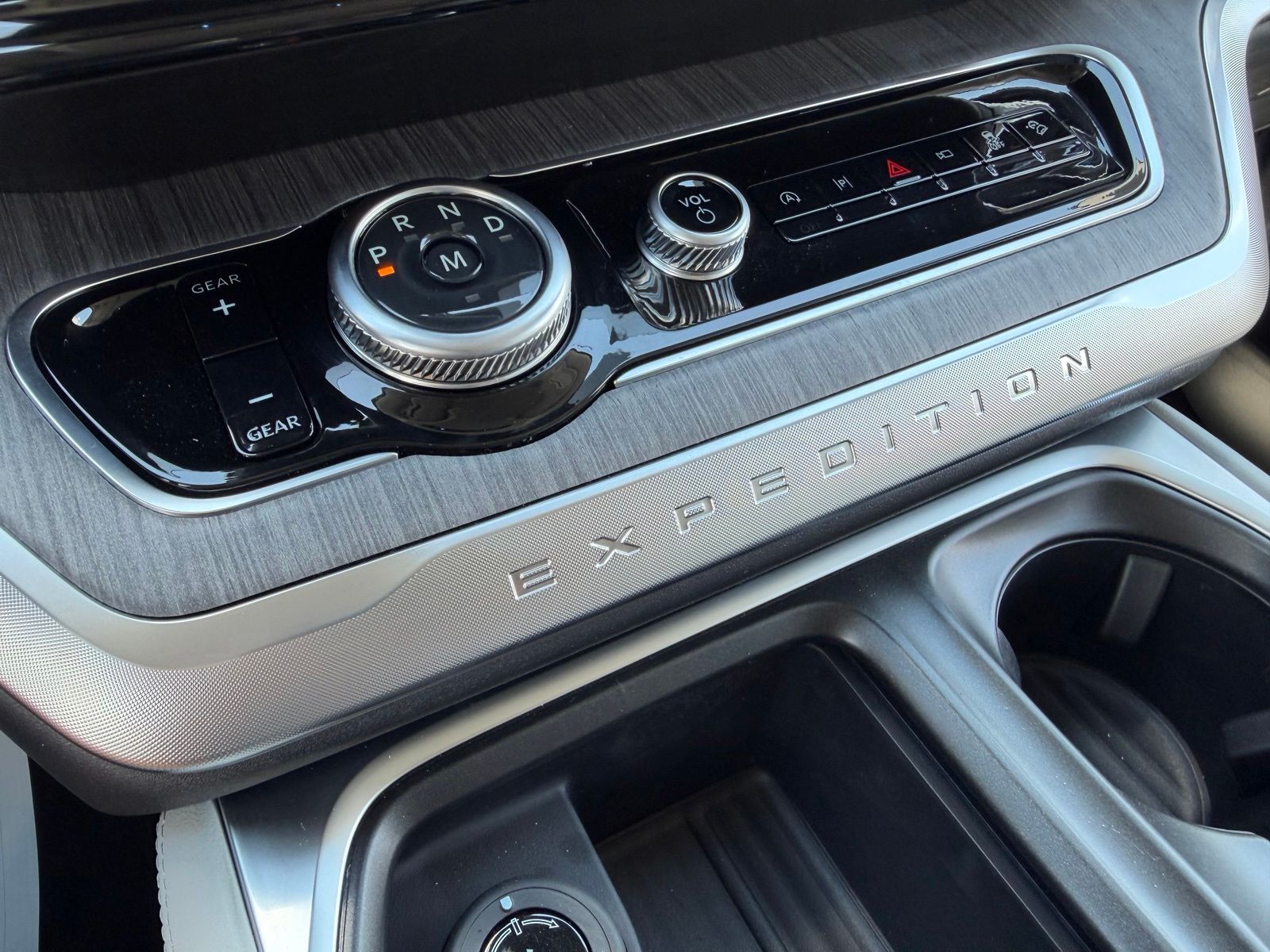 2026 Ford Expedition image 21