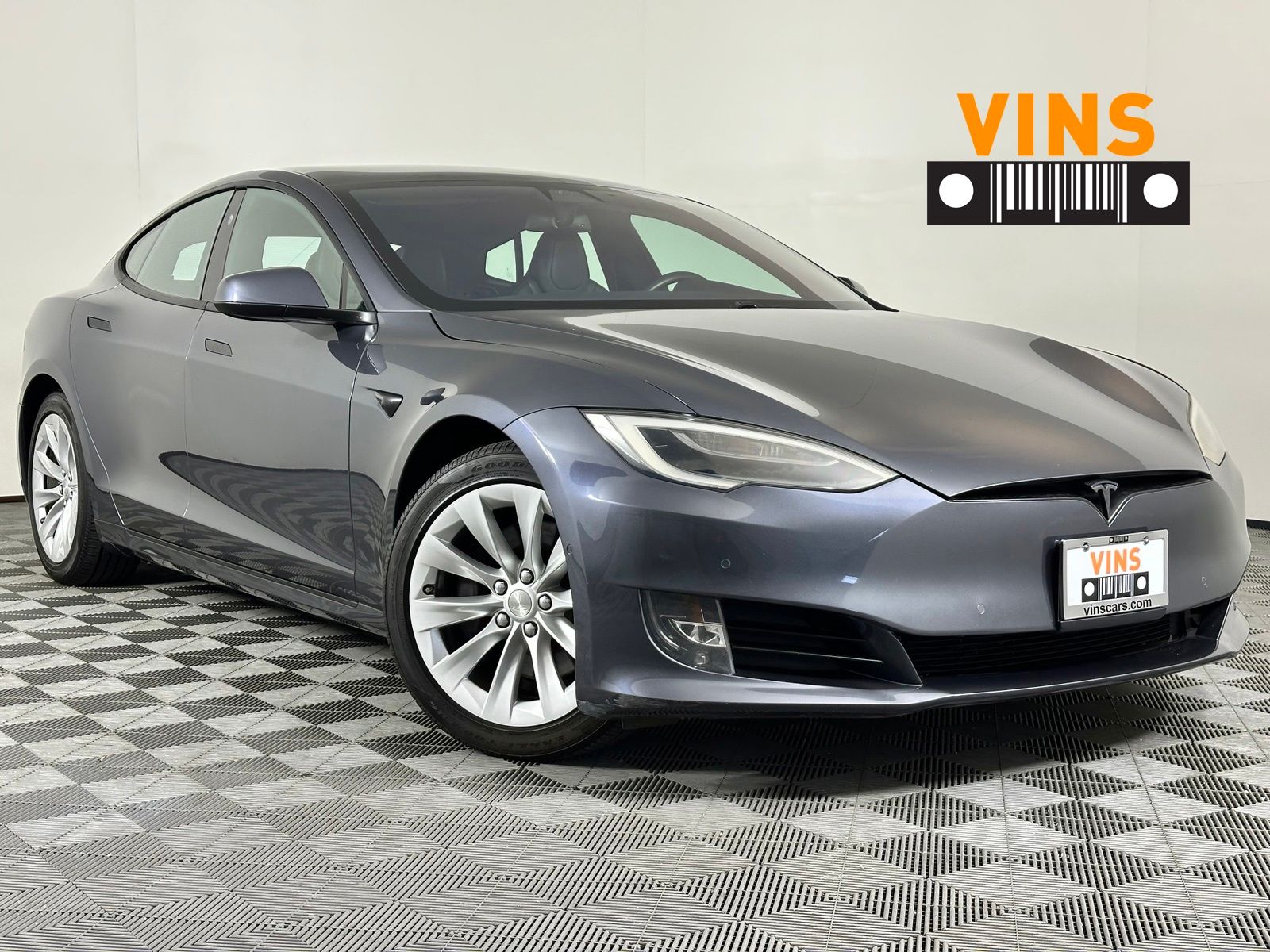 Midnight Silver Metallic 2019 Tesla Model S Sedan All-Wheel Drive 1-Speed Automatic