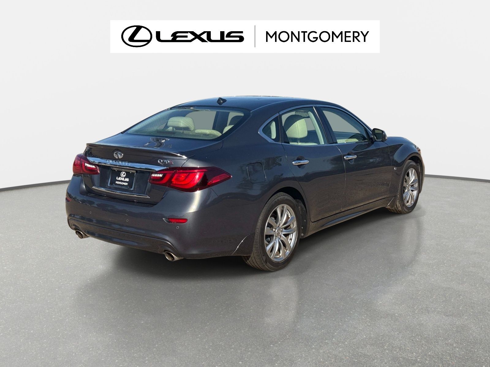 View vehicle photo 3