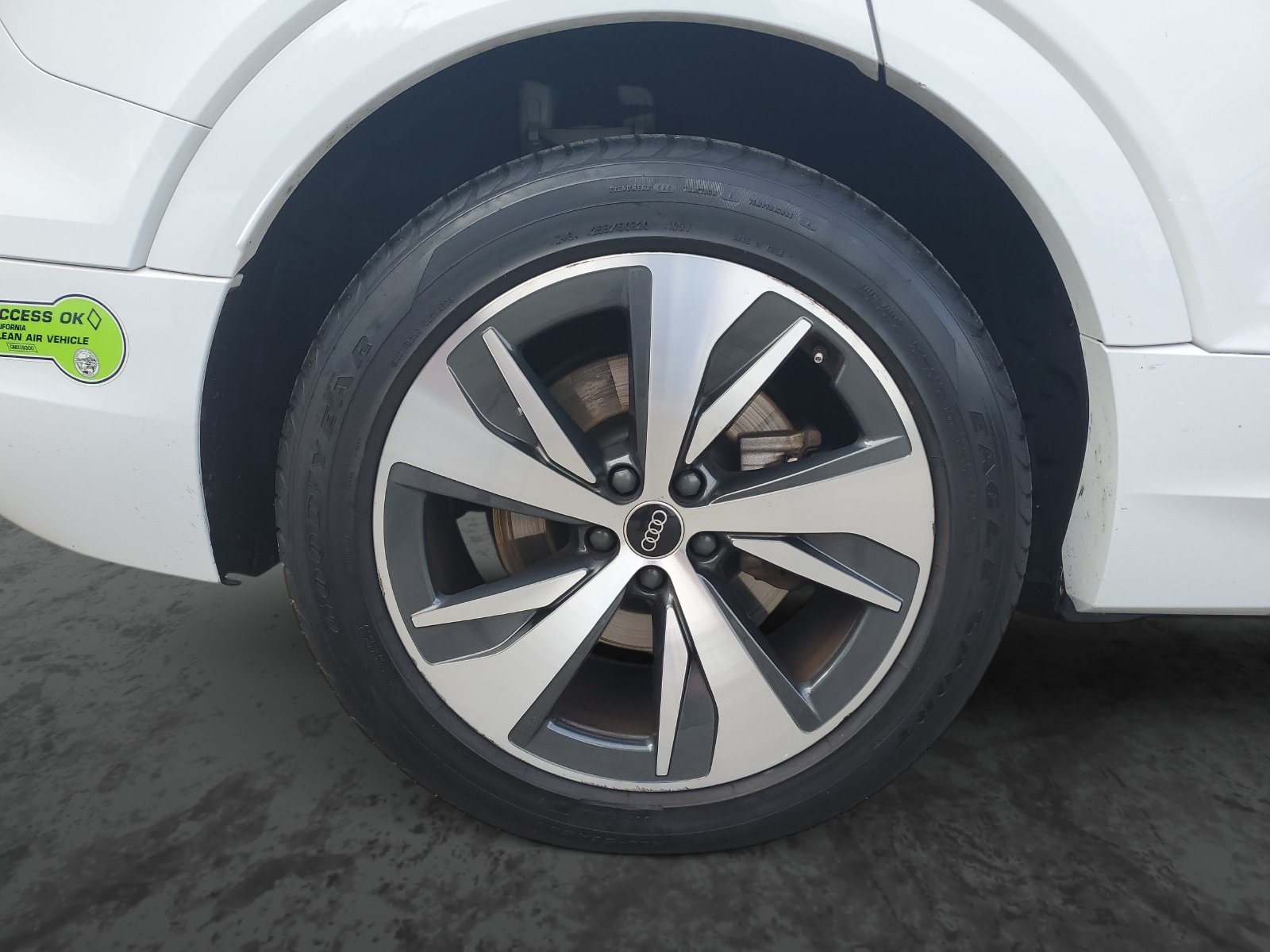 Vehicle photo