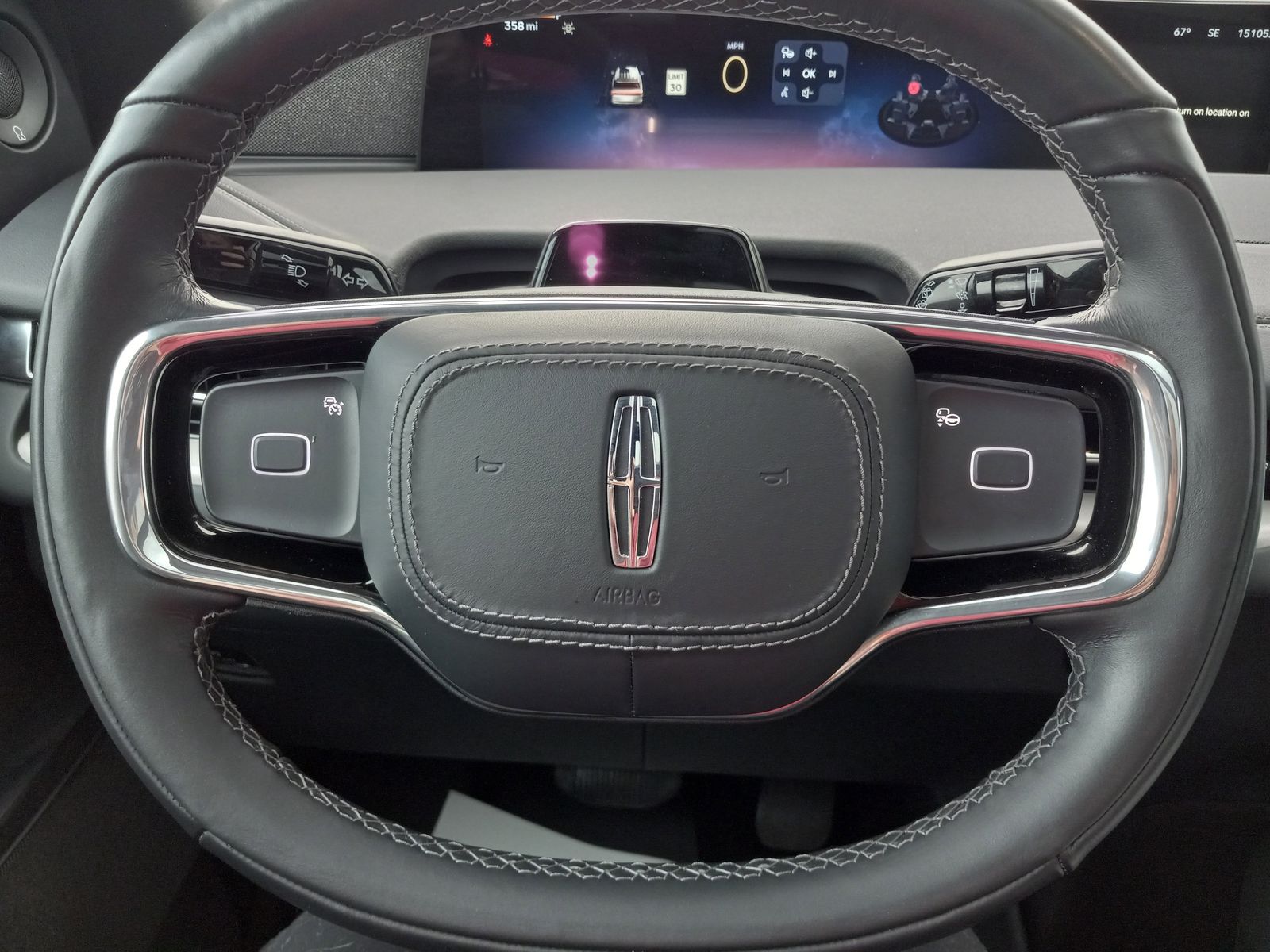 2025 Lincoln Navigator image 22