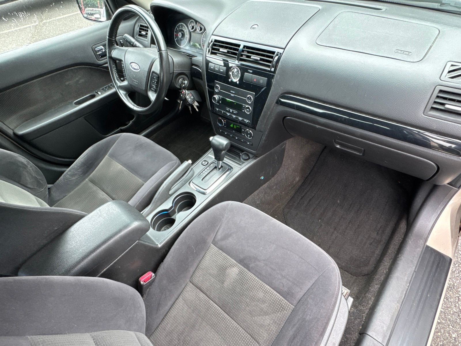 Used 2008 Dune Pearl Clearcoat Metallic Ford SEL image 27