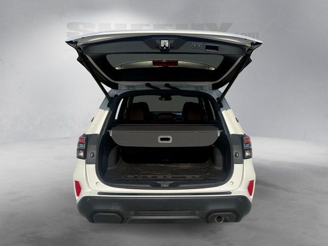 Used 2025 White Subaru Touring image 27