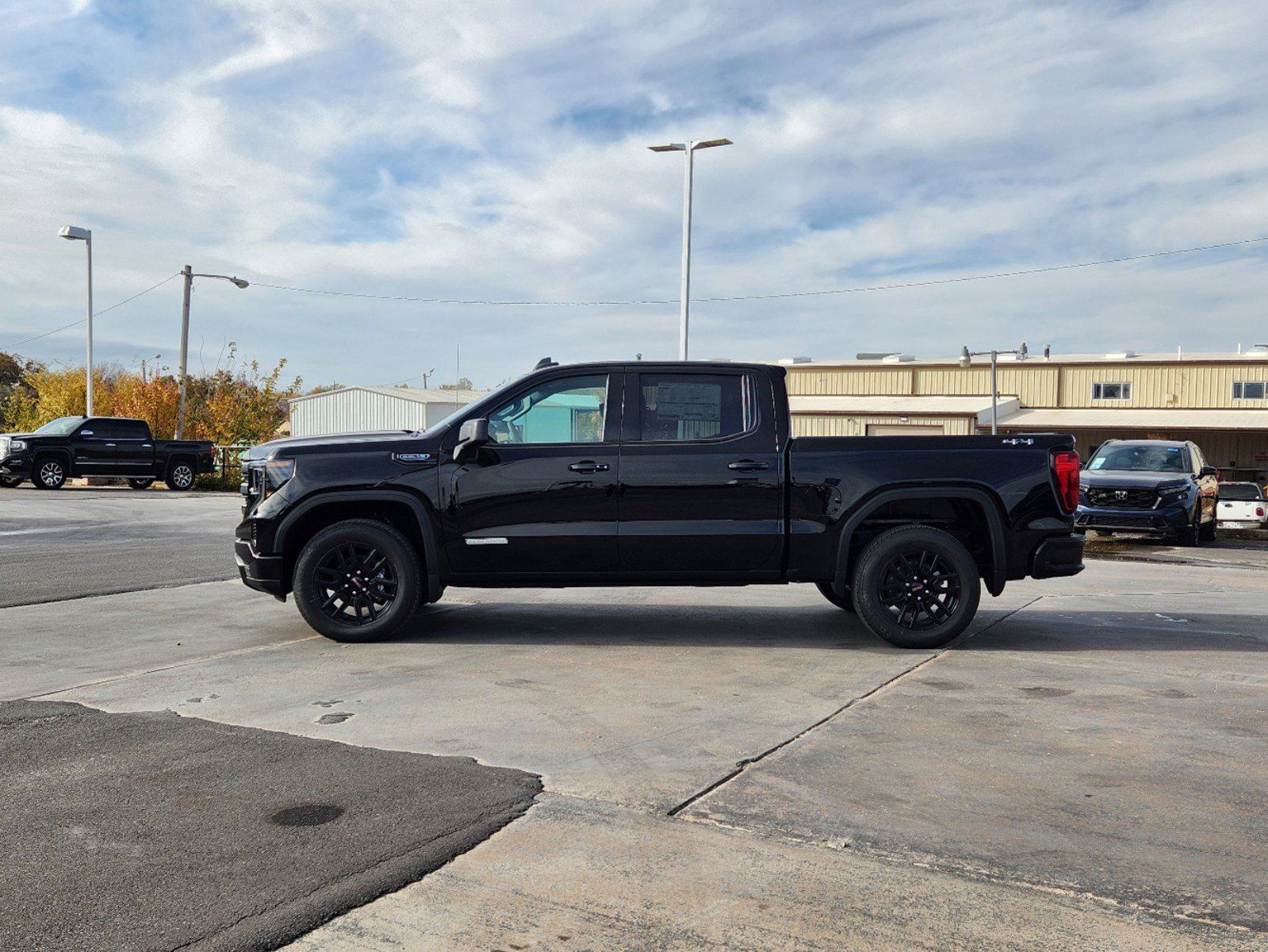 2025 GMC Sierra 1500 Elevation 3