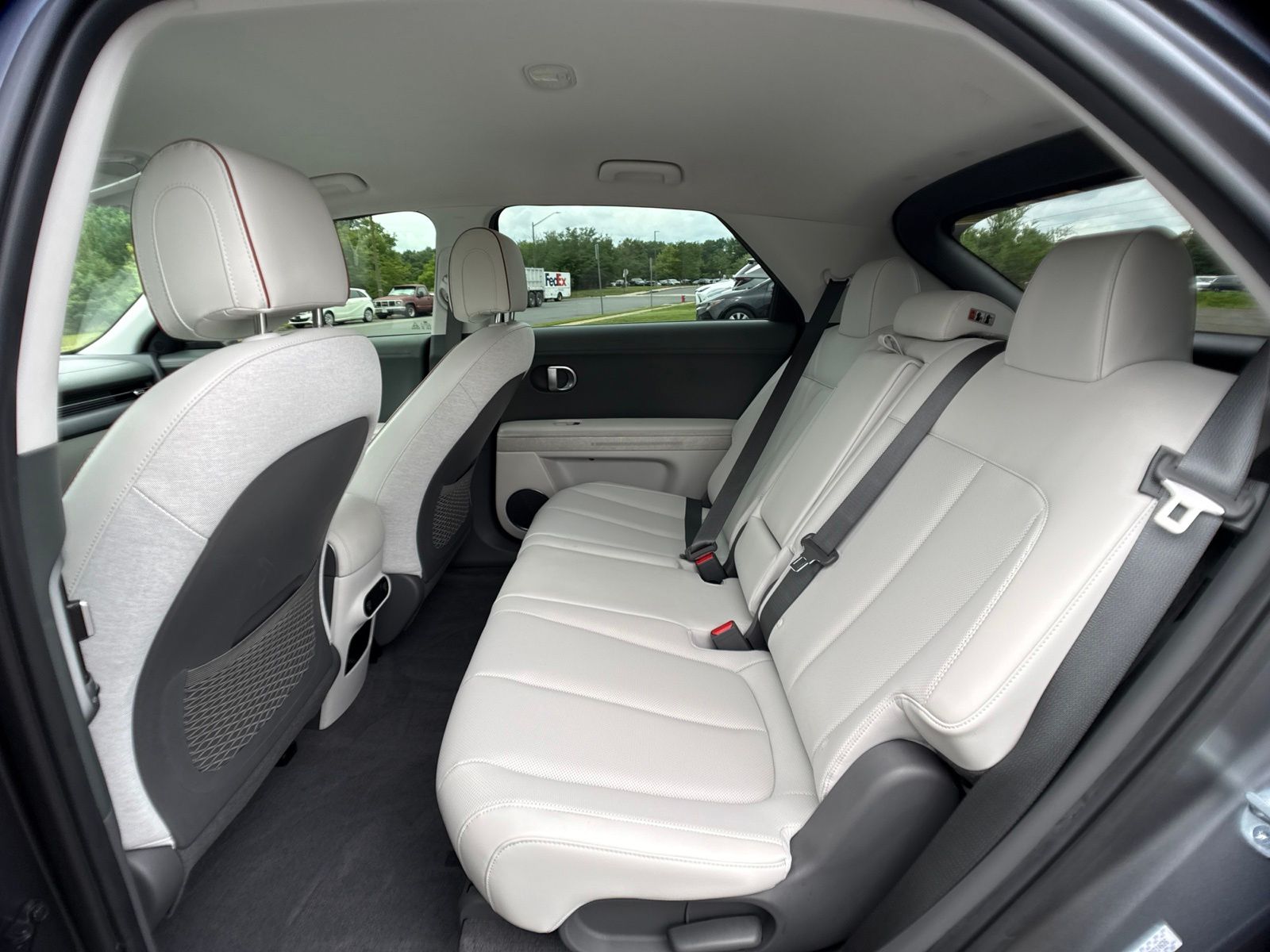 Used 2023 Gray Hyundai SEL image 7