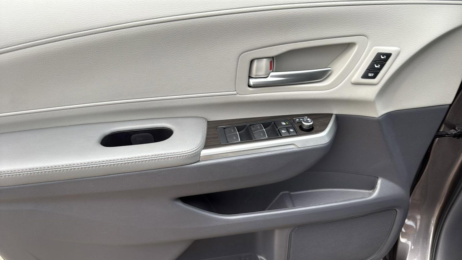 Used Car 2024 Toyota Sienna  Limited For Sale Under $60,000 In Austin, Texas