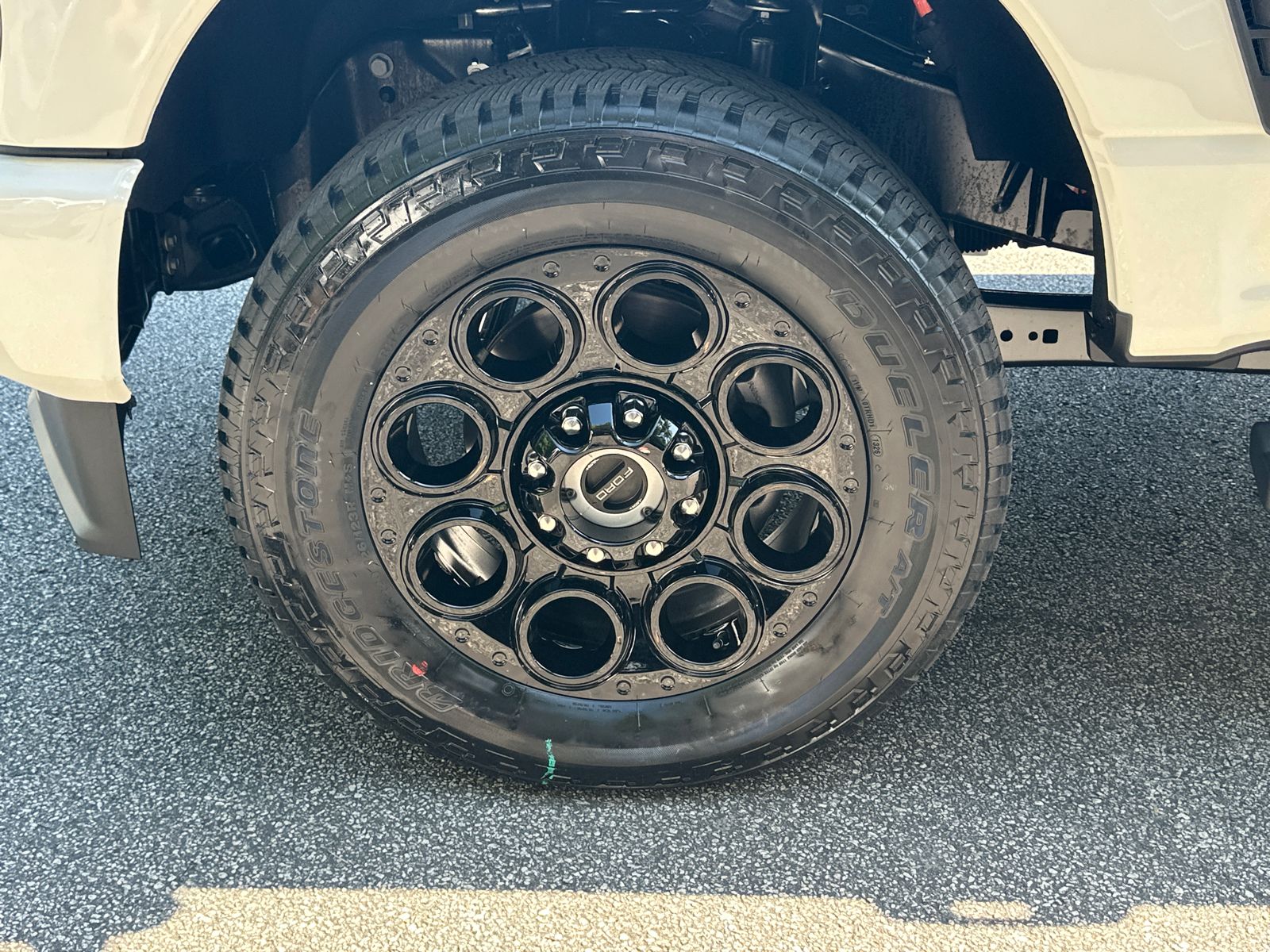 New 2026 Star White Metallic Tri-Coat Ford F-350® Lariat® image 12