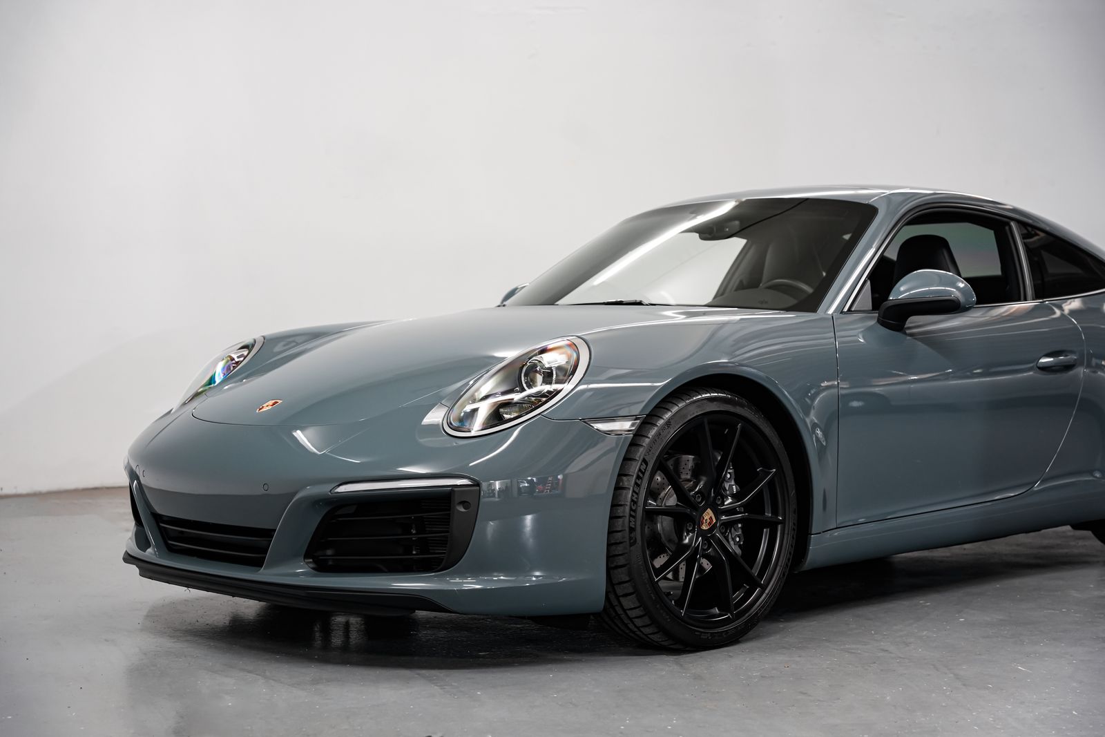 2018 Porsche 911 Carrera — photo 27