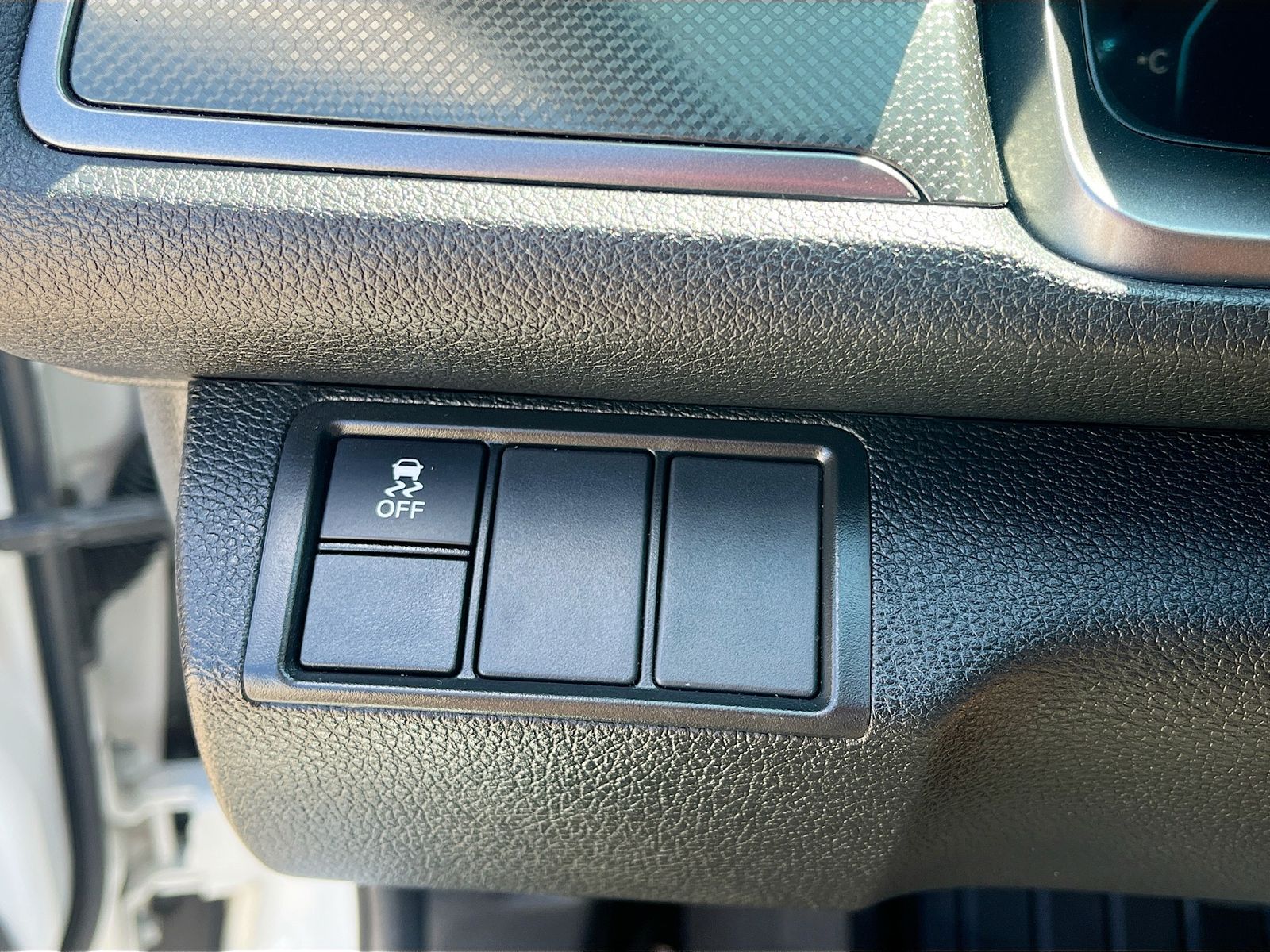 Used 2018  Honda EX image 10