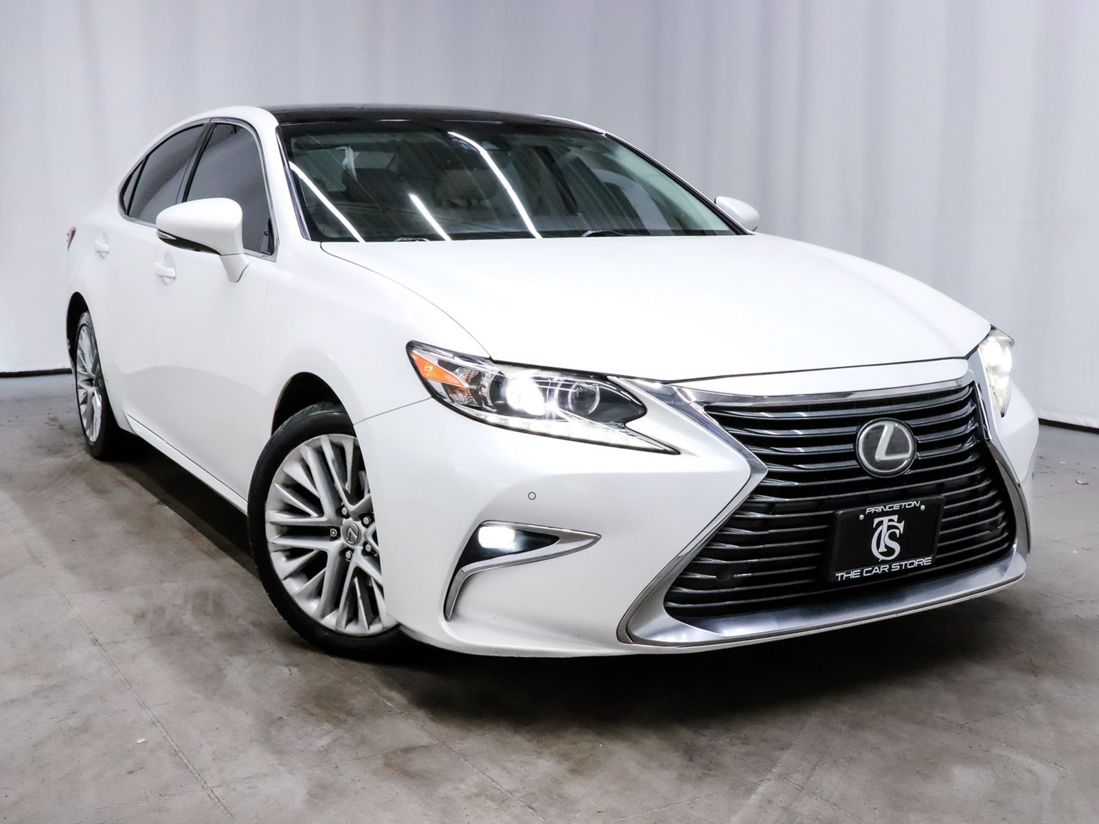 Eminent White Pearl 2016 Lexus ES 350 FWD Sedan Front-Wheel Drive 6-Speed Automatic