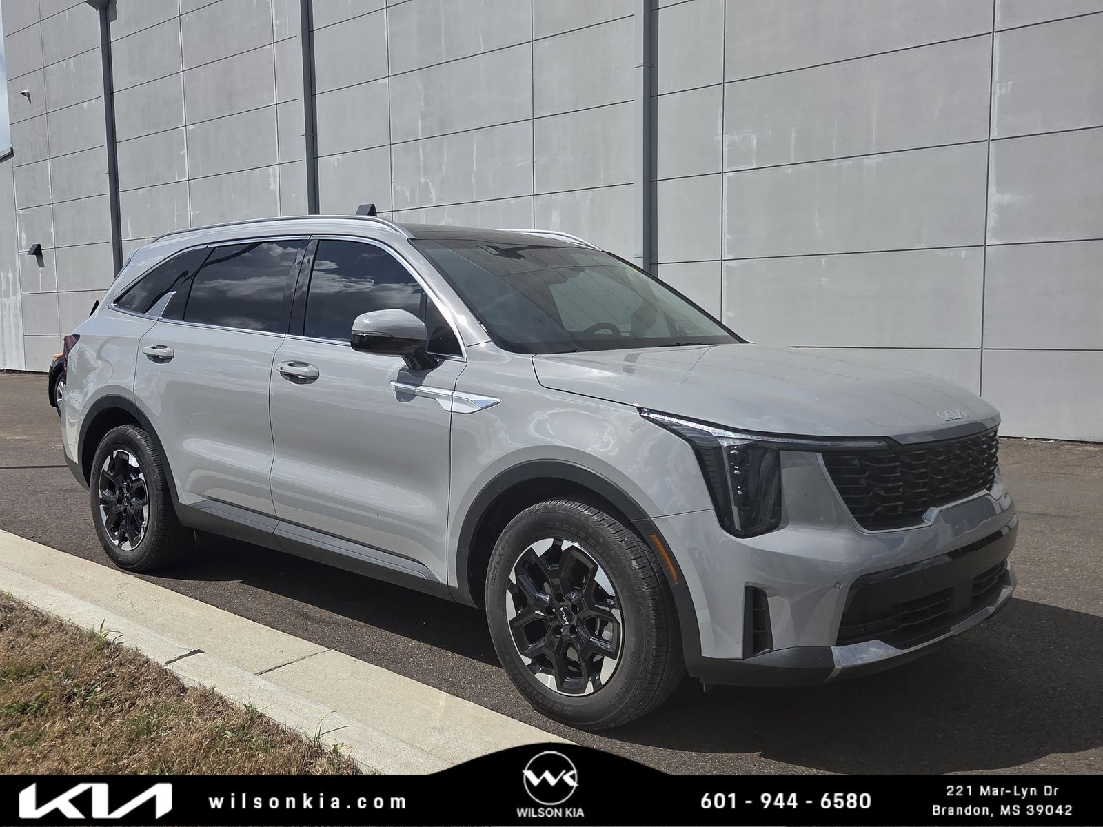 Wolf Gray 2025 Kia Sorento S FWD SUV / Crossover Front-Wheel Drive 8-Speed Automatic