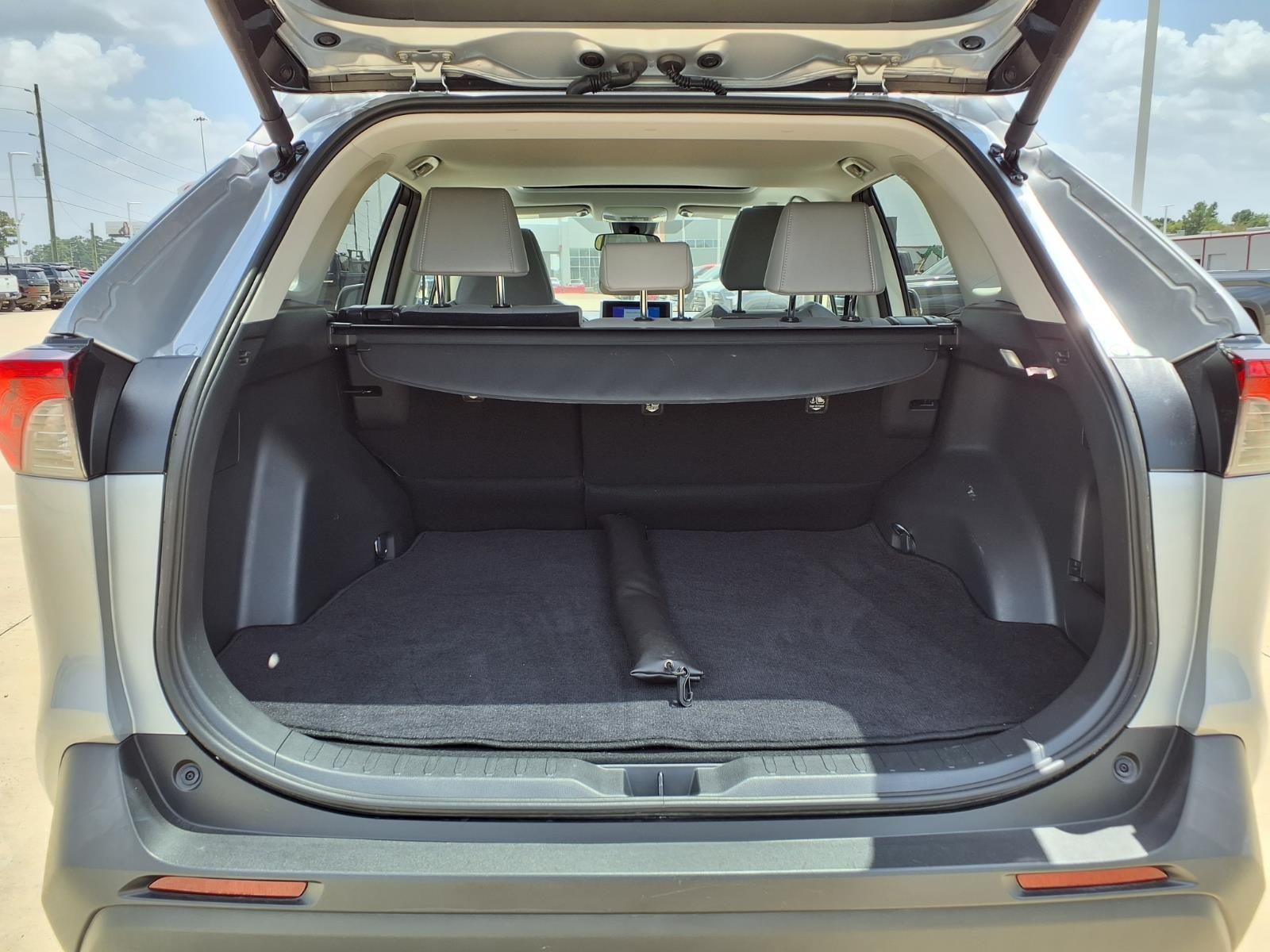 2024 Toyota RAV4 XLE Premium - 7