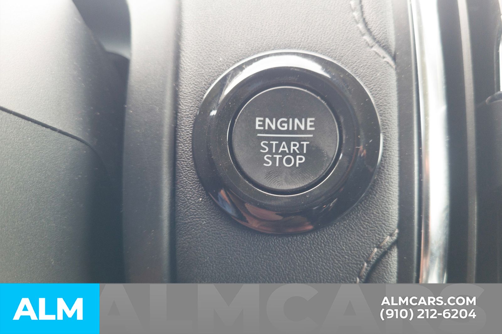 Used 2025 Black Metallic Ford Platinum image 15