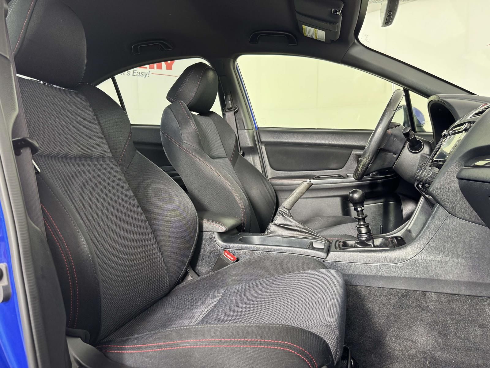 Used 2019 Blue Subaru Base image 31