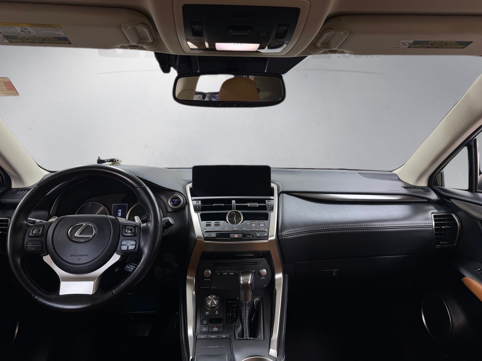 Used 2021 White Lexus 300h image 3