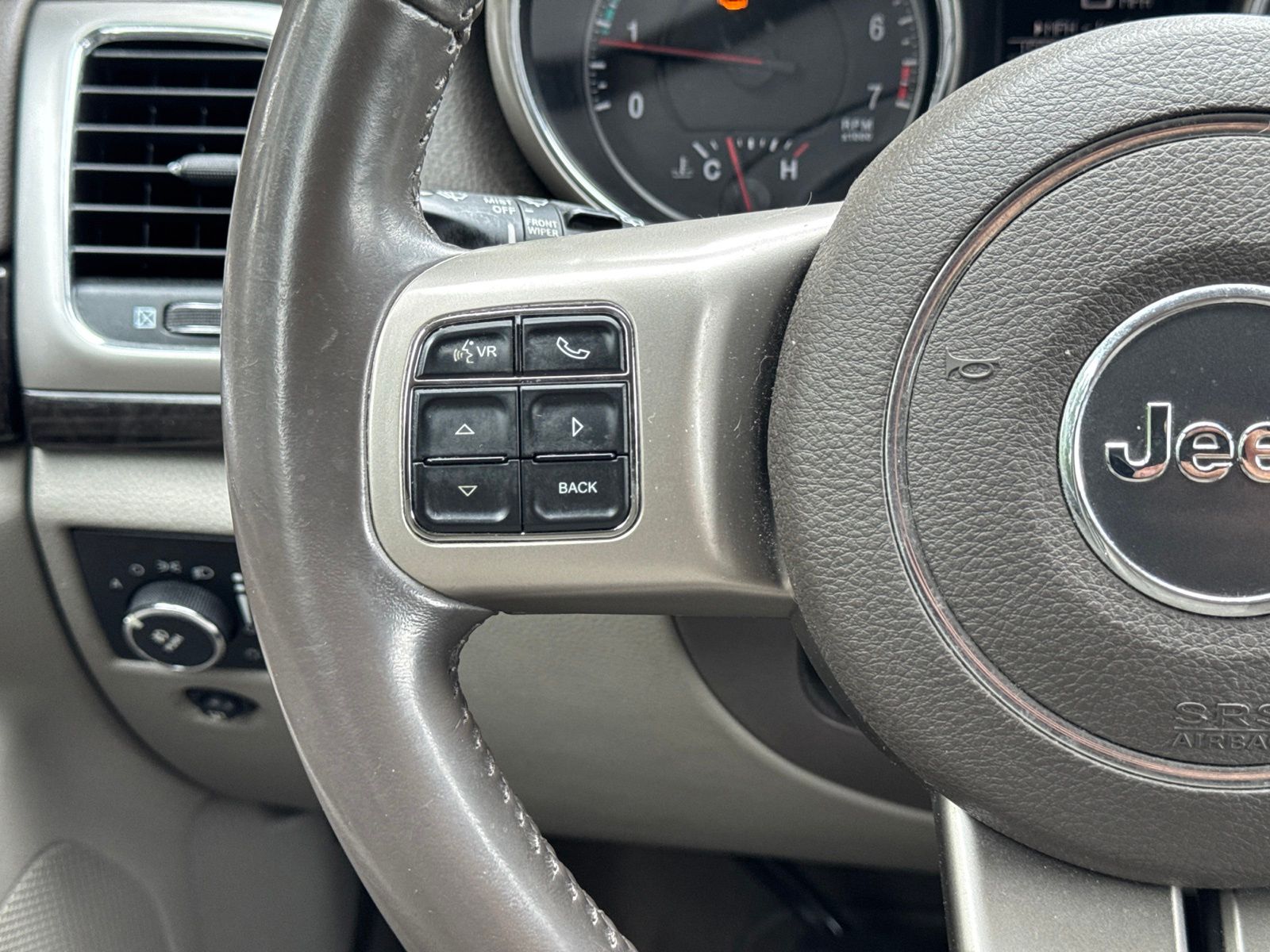 Used 2012 Brilliant Black Crystal Pearlcoat Jeep Laredo image 16